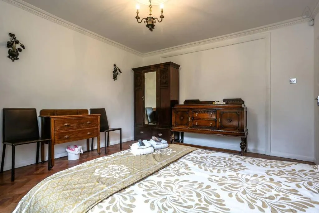 Bedroom, Bed in OYO Guest House Ellipse