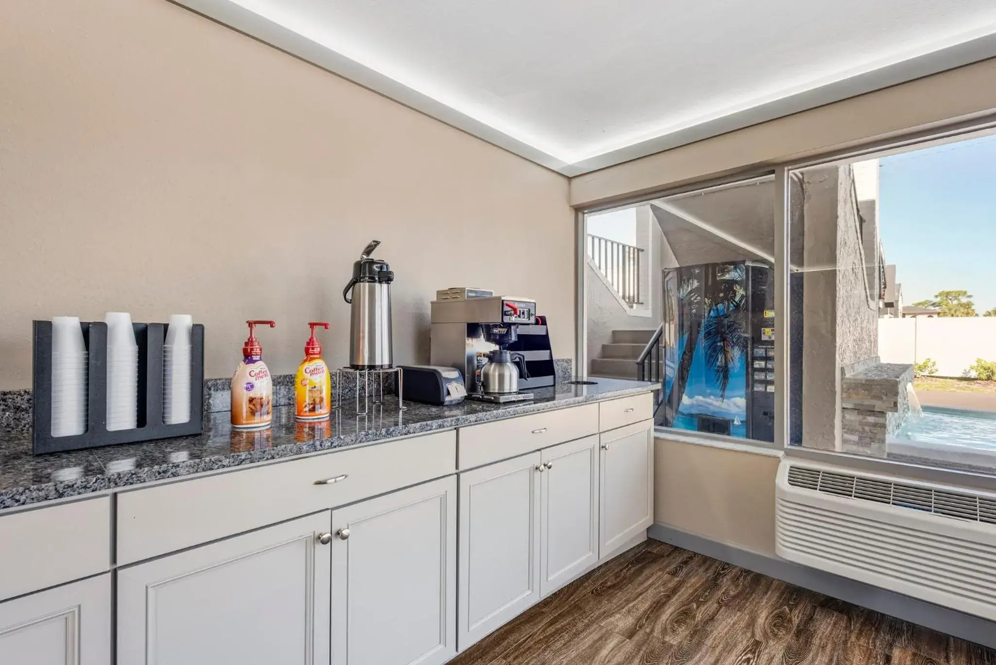 Property building in Red Roof Inn Kissimmee, FL Property building in Red Roof Inn Kissimmee, FL