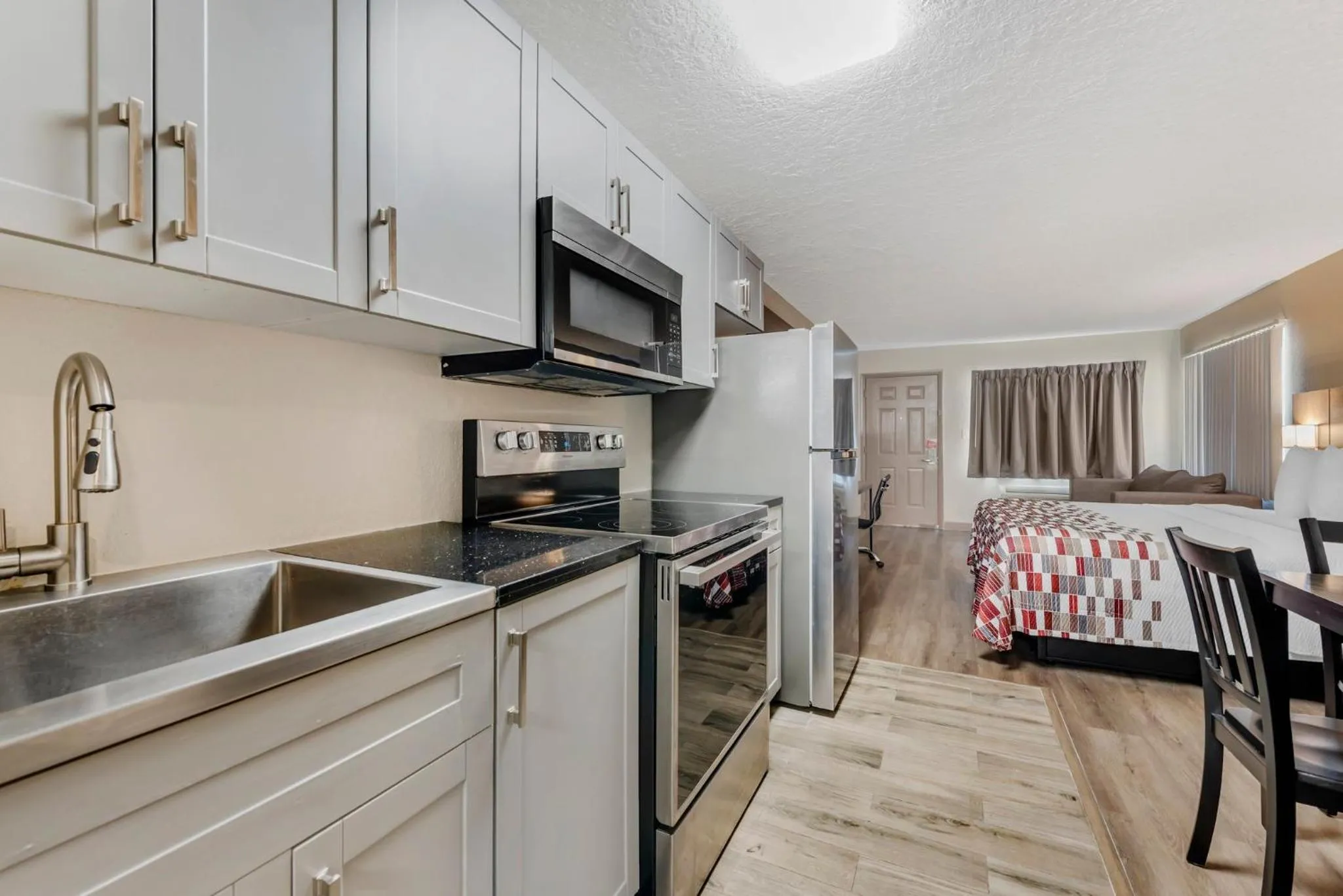 Photo of the whole room in Red Roof Inn Kissimmee, FL