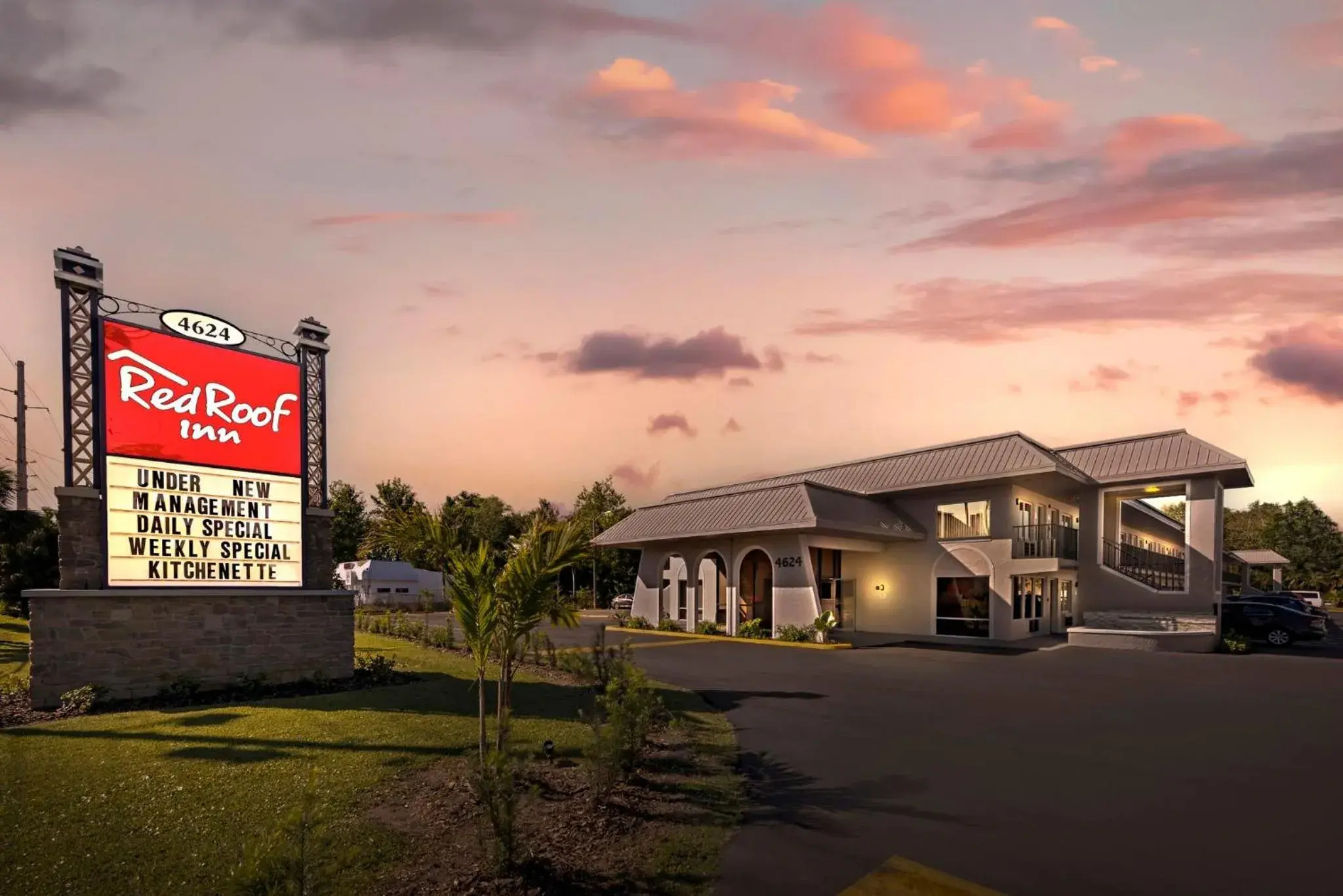 Facade/entrance in Red Roof Inn Kissimmee, FL Facade/entrance in Red Roof Inn Kissimmee, FL