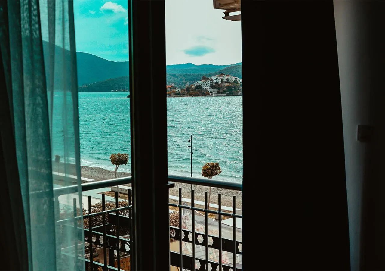 Balcony/Terrace in Deniz Otel