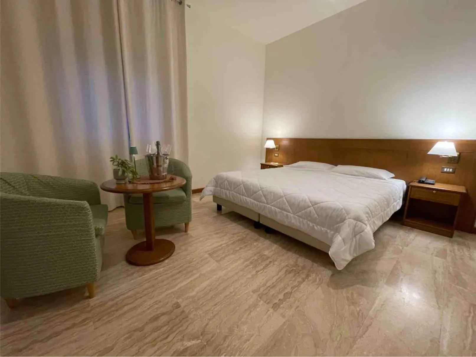 Bed in Hotel Clementi