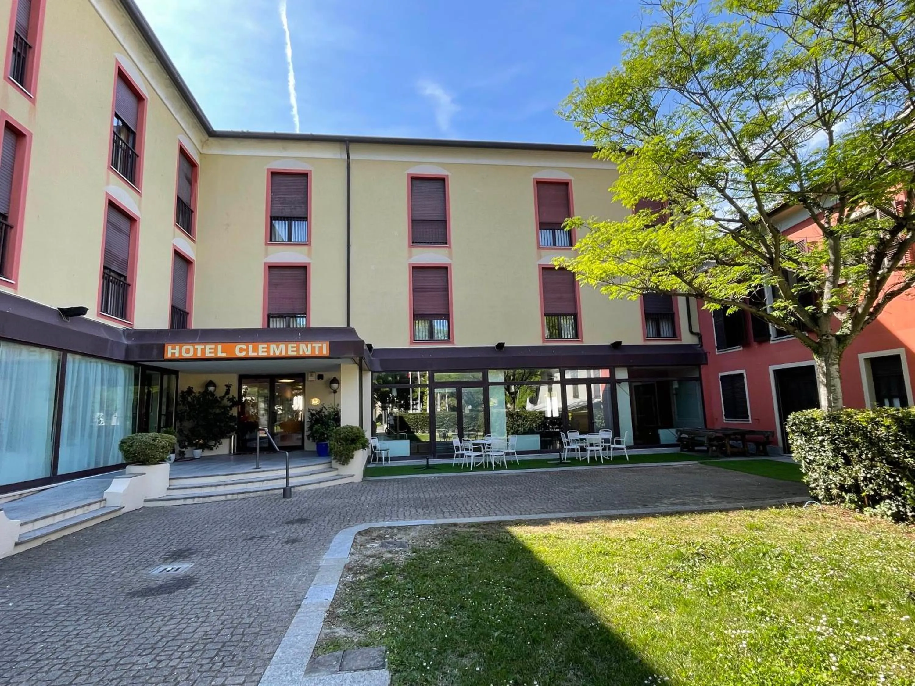 Hotel Clementi