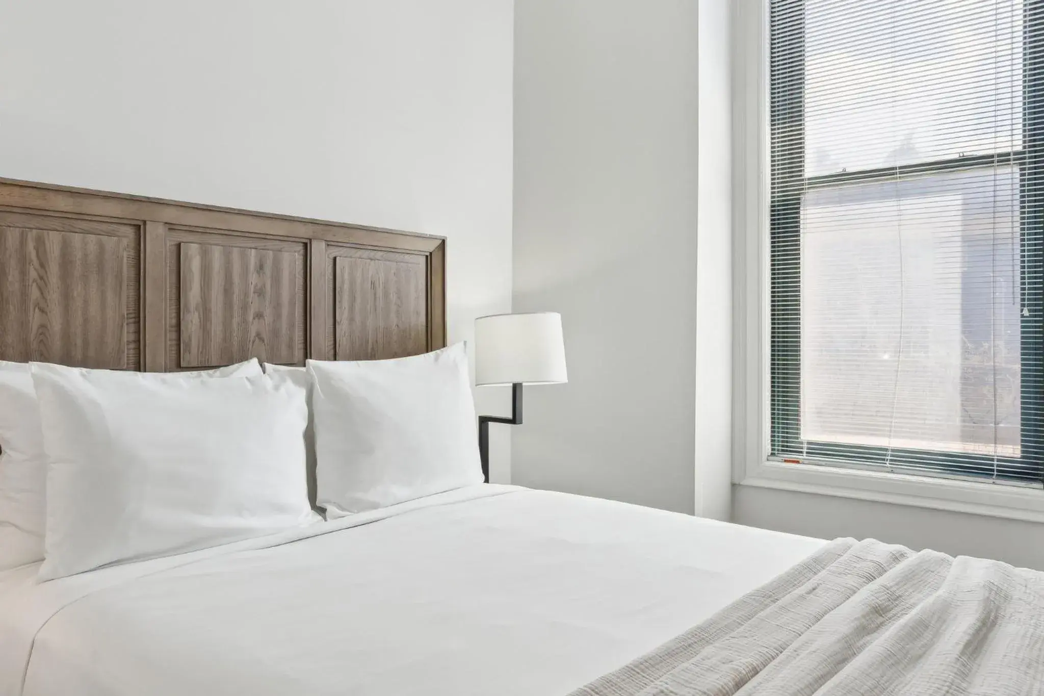 Bed in Placemakr Downtown Pittsburgh at The Pennsylvanian Bed in Placemakr Downtown Pittsburgh at The Pennsylvanian