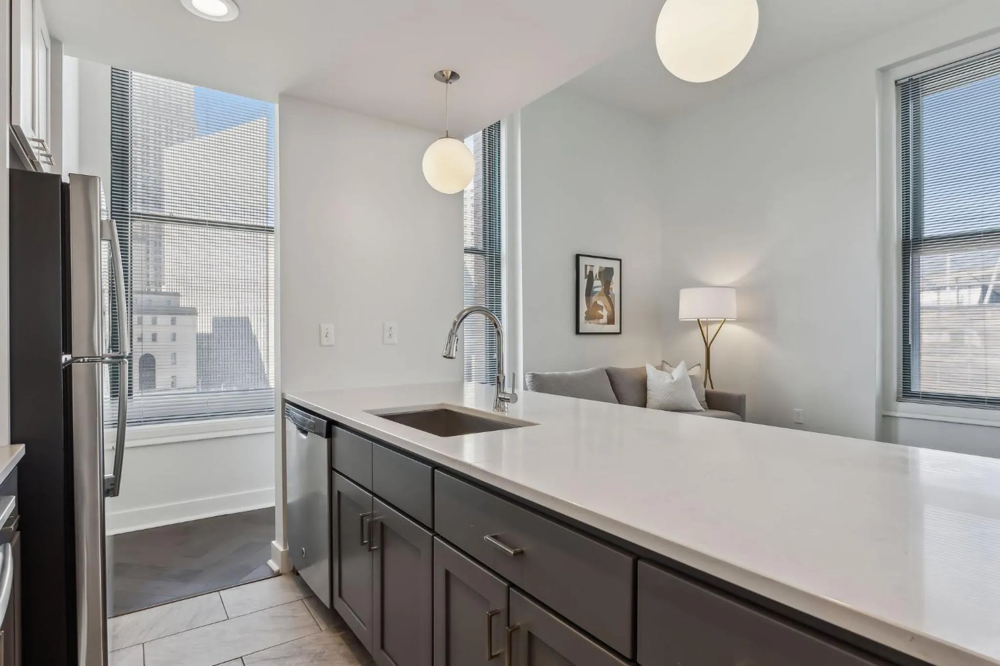 Kitchen or kitchenette in Placemakr Downtown Pittsburgh at The Pennsylvanian