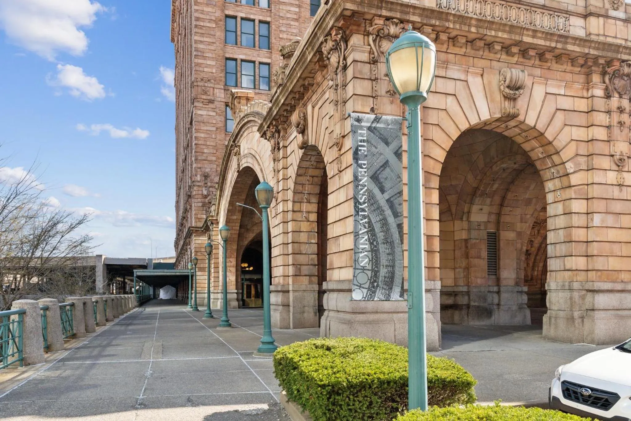 Area and facilities in Placemakr Downtown Pittsburgh at The Pennsylvanian