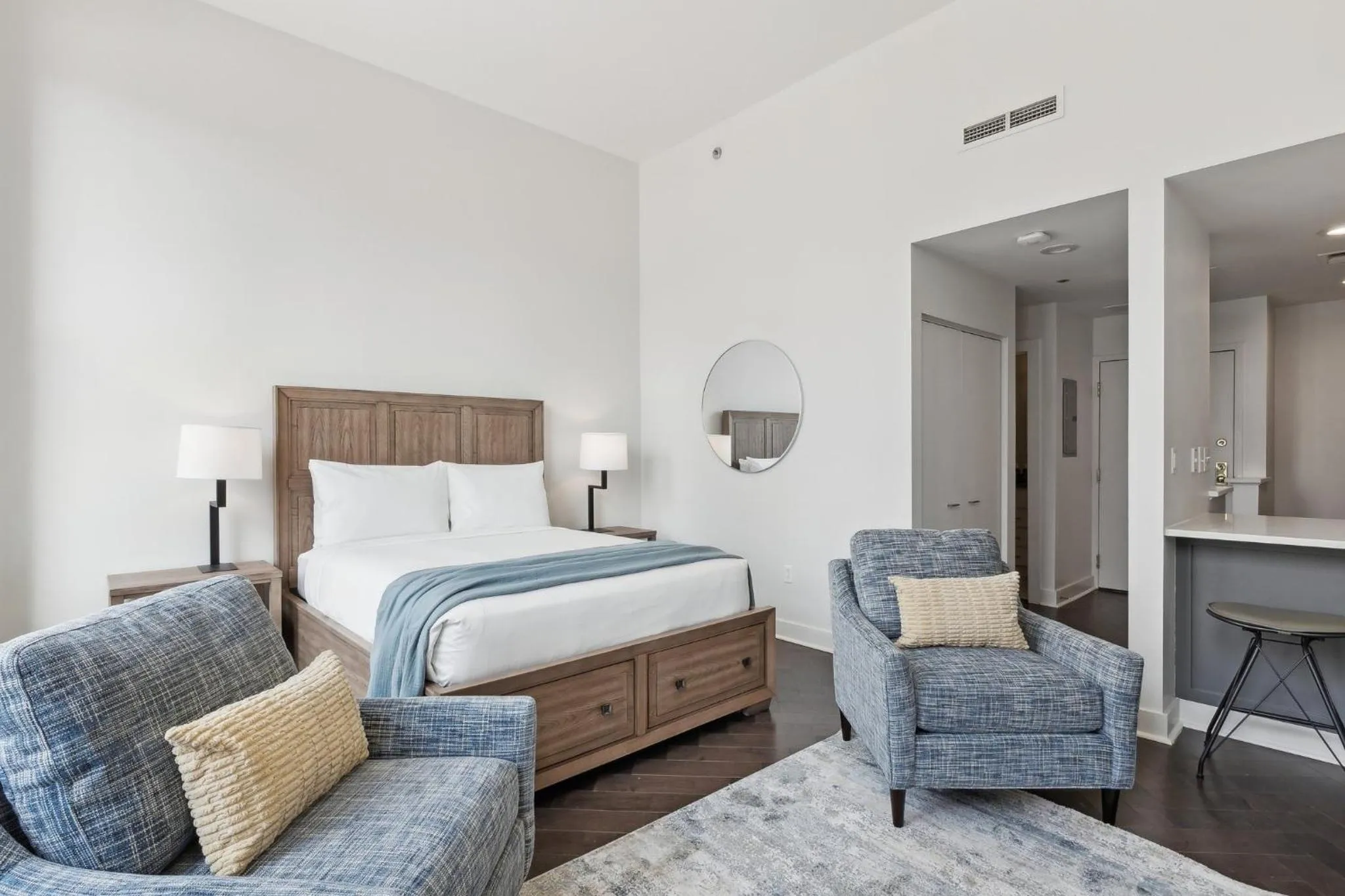 Photo of the whole room, Bed in Placemakr Downtown Pittsburgh at The Pennsylvanian