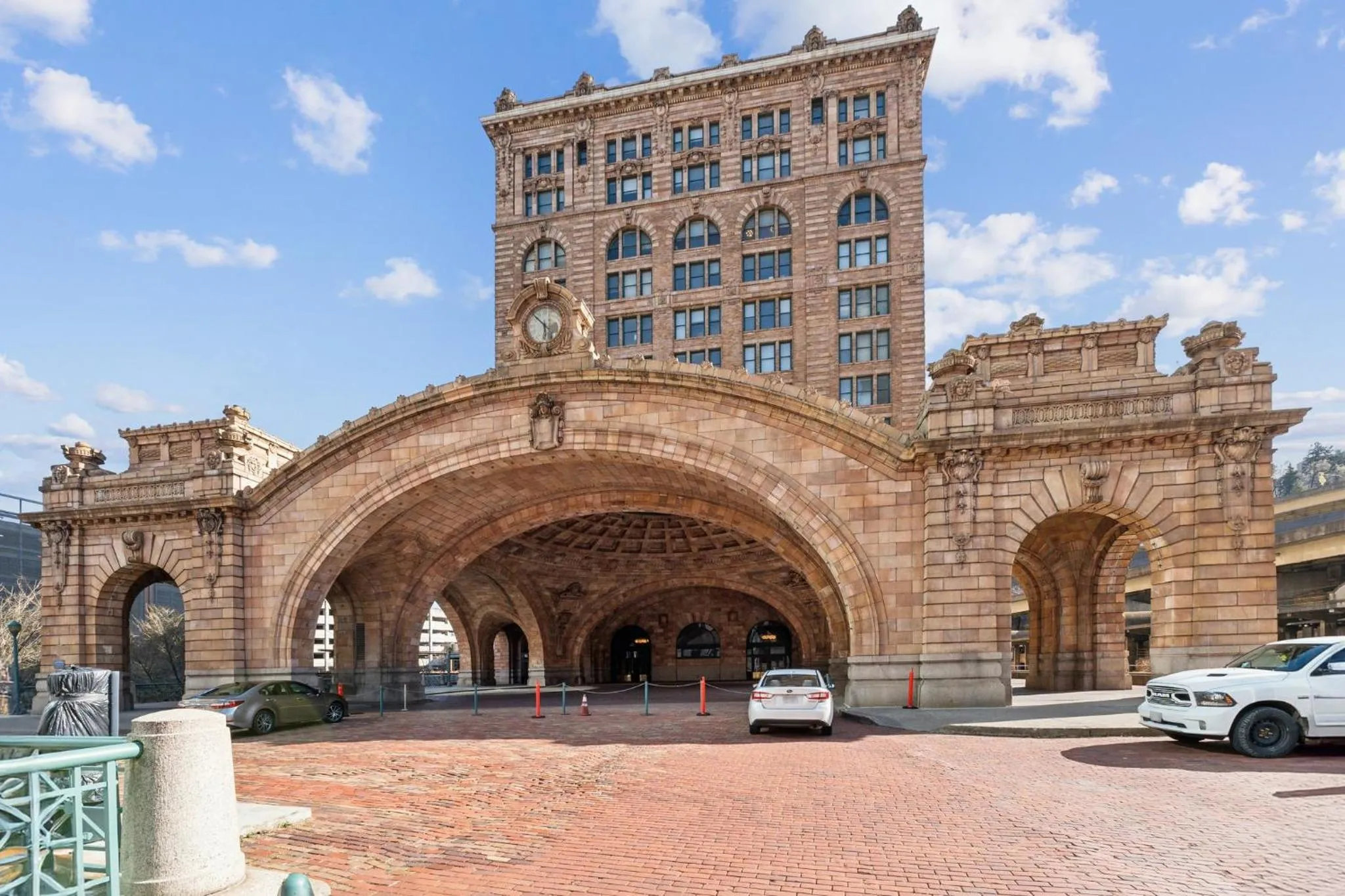 Property building in Placemakr Downtown Pittsburgh at The Pennsylvanian