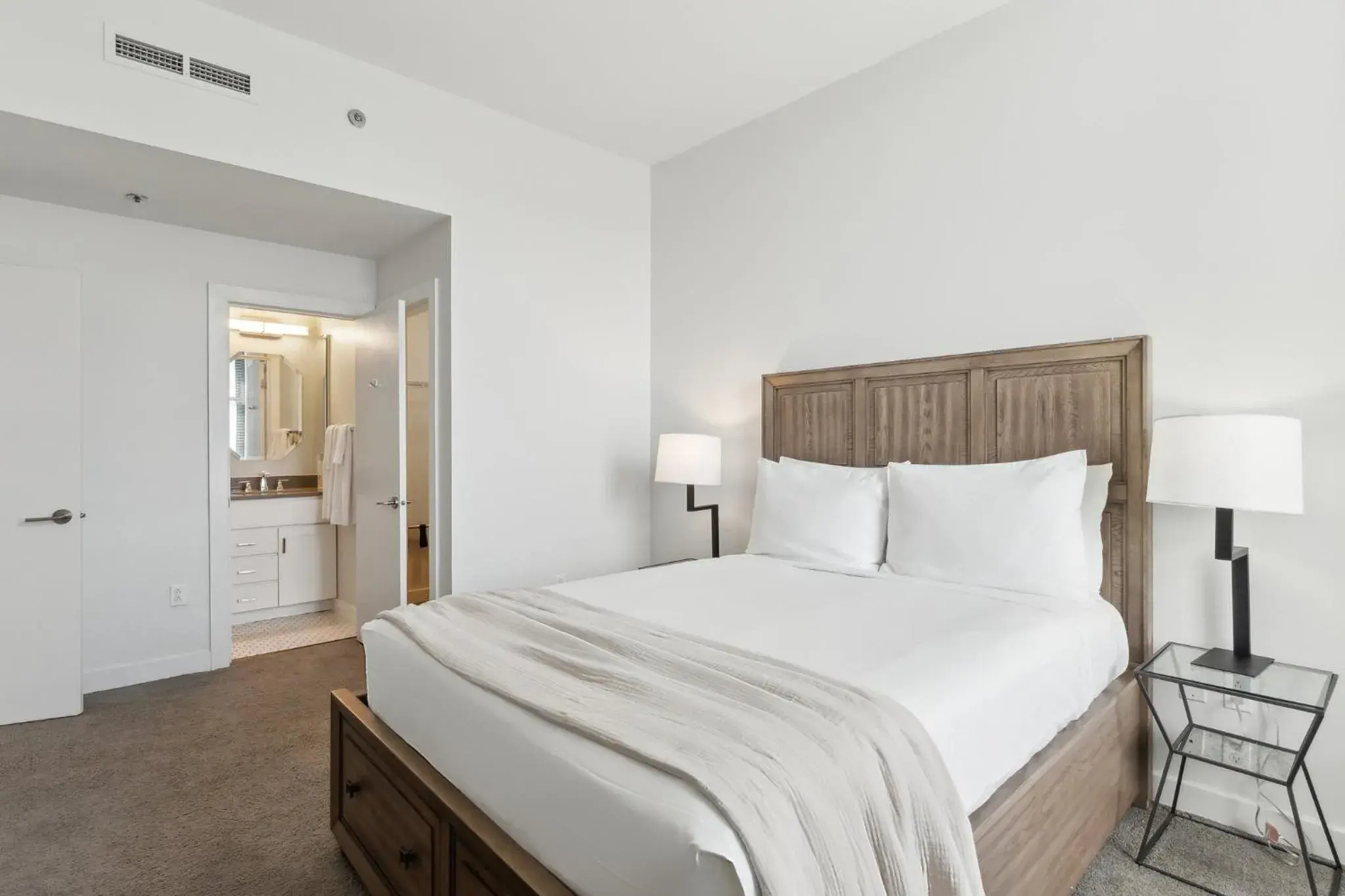 Bedroom, Bed in Placemakr Downtown Pittsburgh at The Pennsylvanian Bedroom, Bed in Placemakr Downtown Pittsburgh at The Pennsylvanian