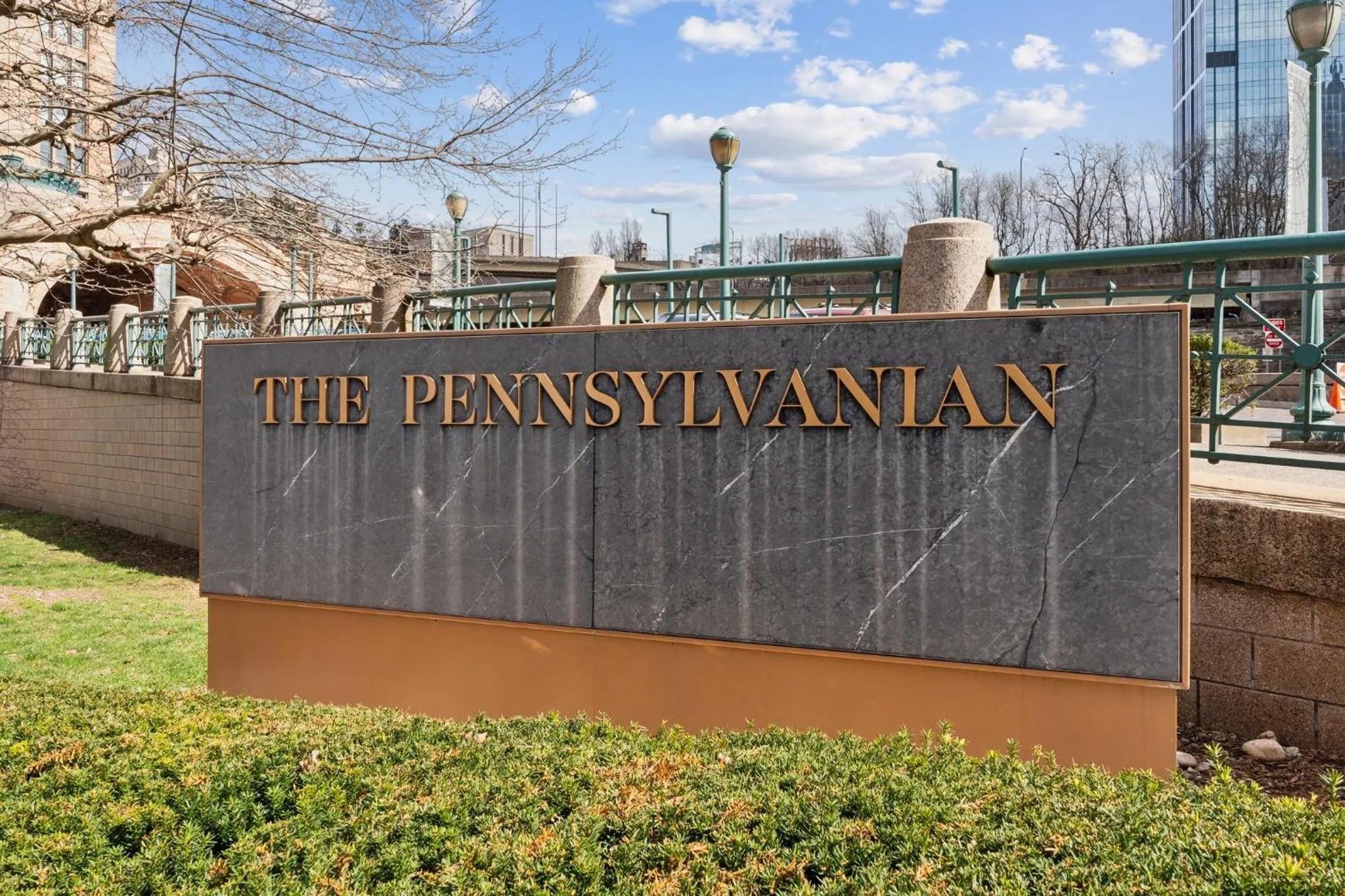 Property logo or sign in Placemakr Downtown Pittsburgh at The Pennsylvanian