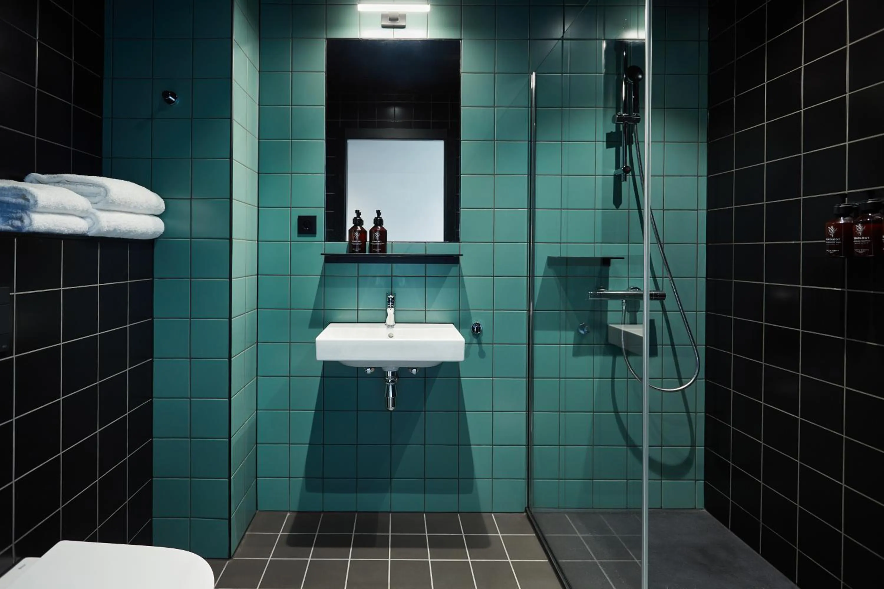 Bathroom in The Social Hub San Sebastian Extended Stay