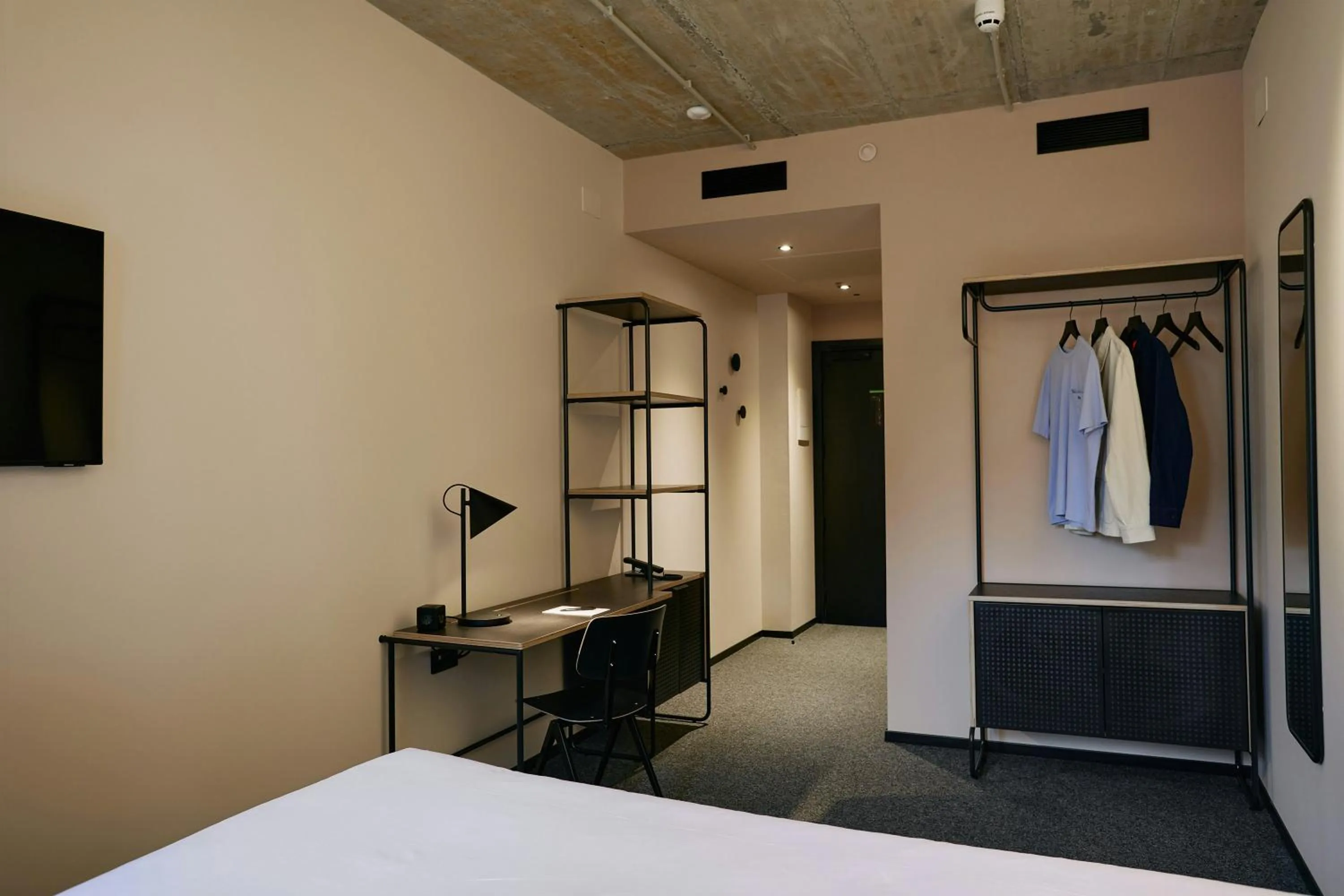 Photo of the whole room, Bed in The Social Hub San Sebastian Extended Stay