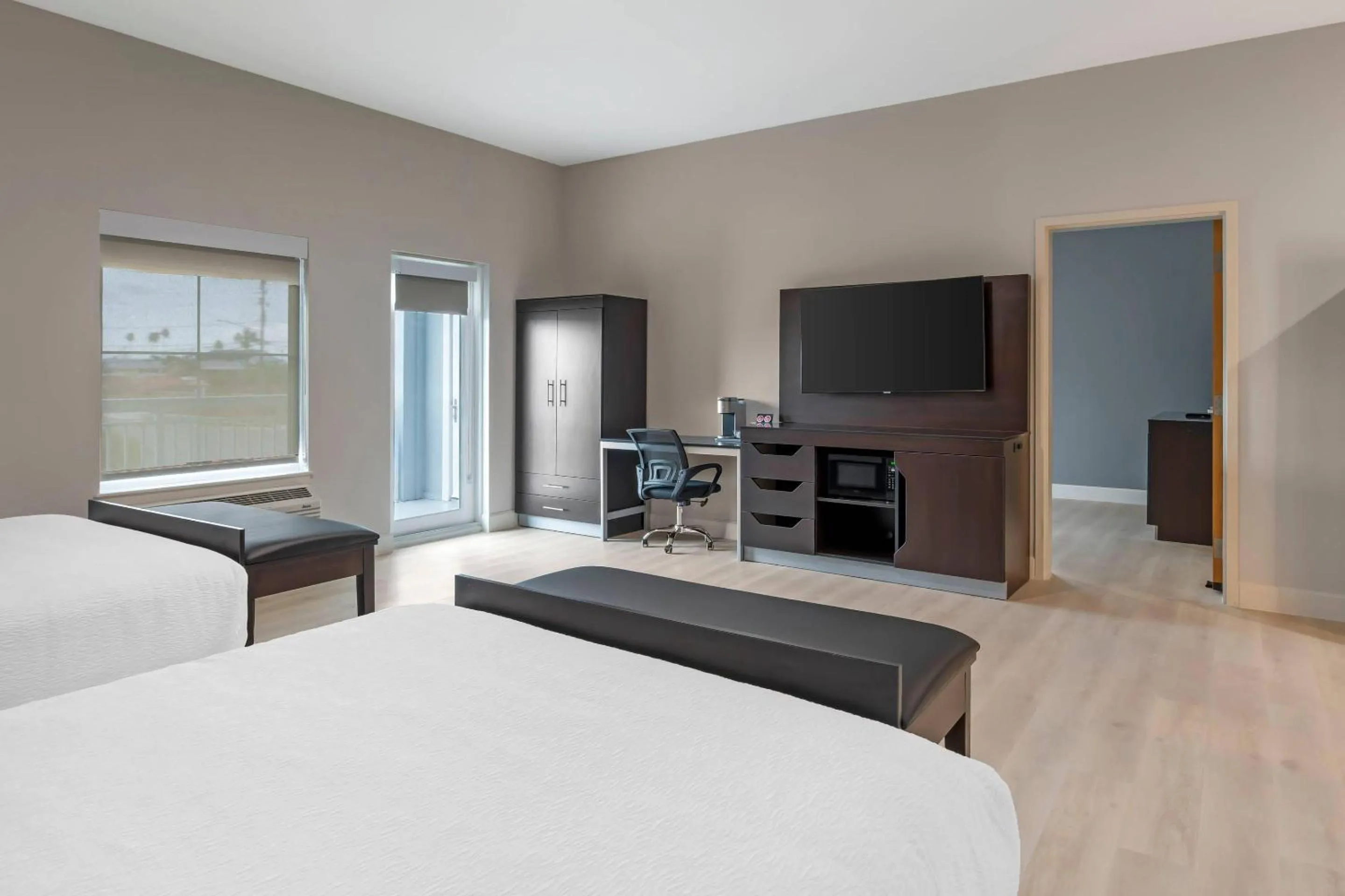 Bedroom, Bed in The J Hotel Dunedin Clearwater, an Ascend Collection Hotel