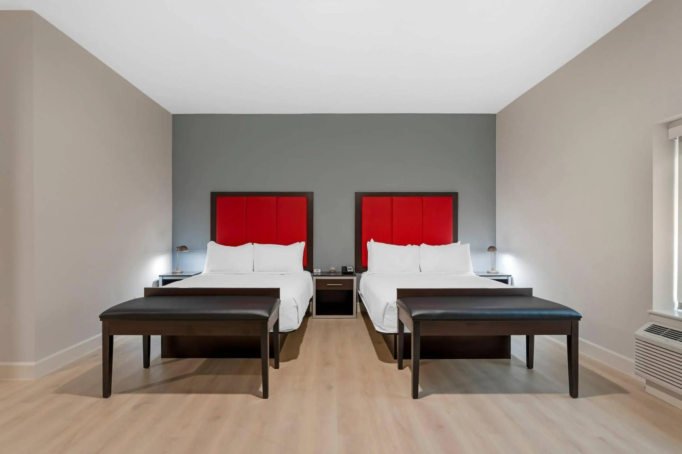 Bedroom, Bed in The J Hotel Dunedin Clearwater, an Ascend Collection Hotel