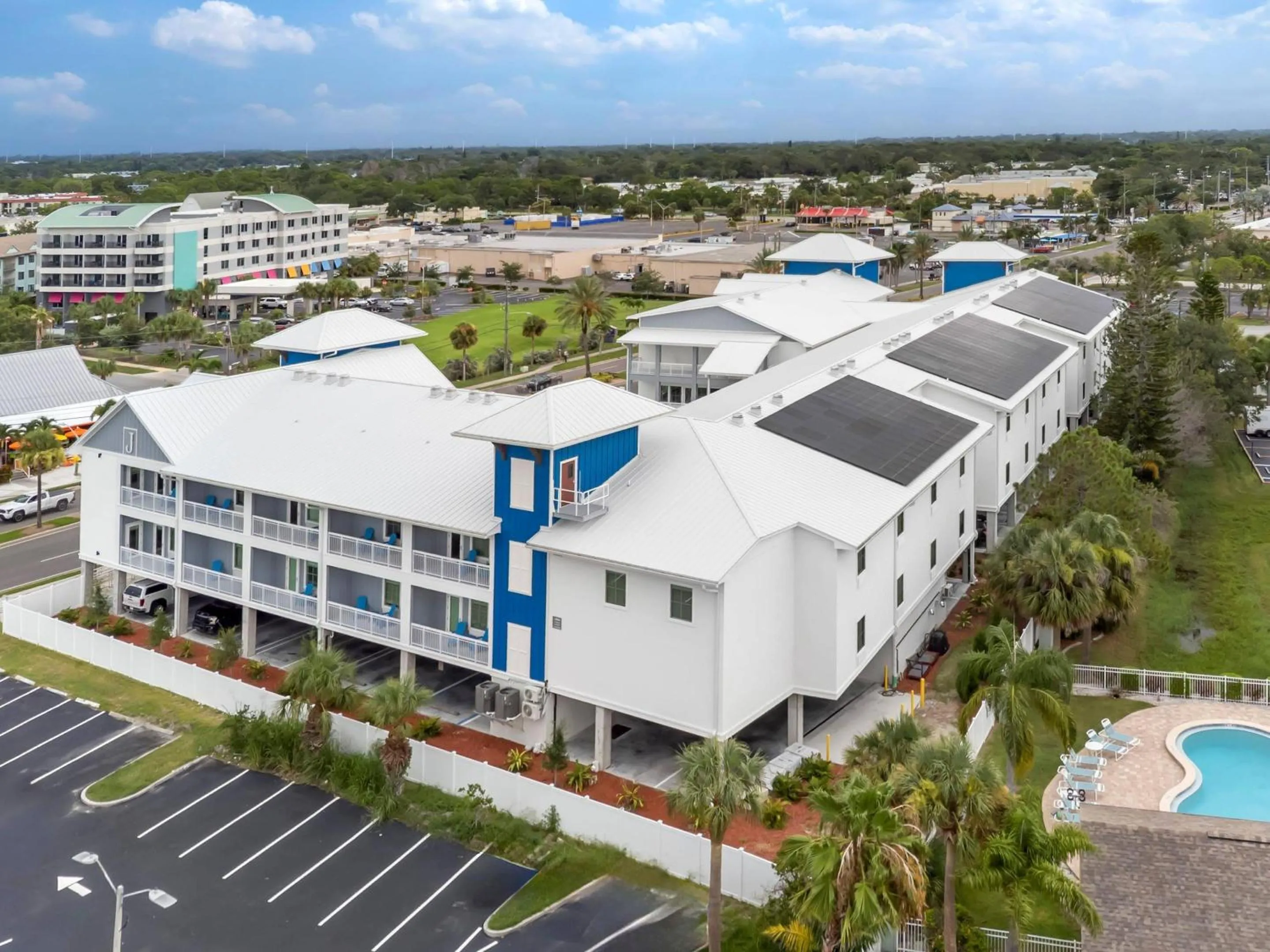 Property building in The J Hotel Dunedin Clearwater, an Ascend Collection Hotel