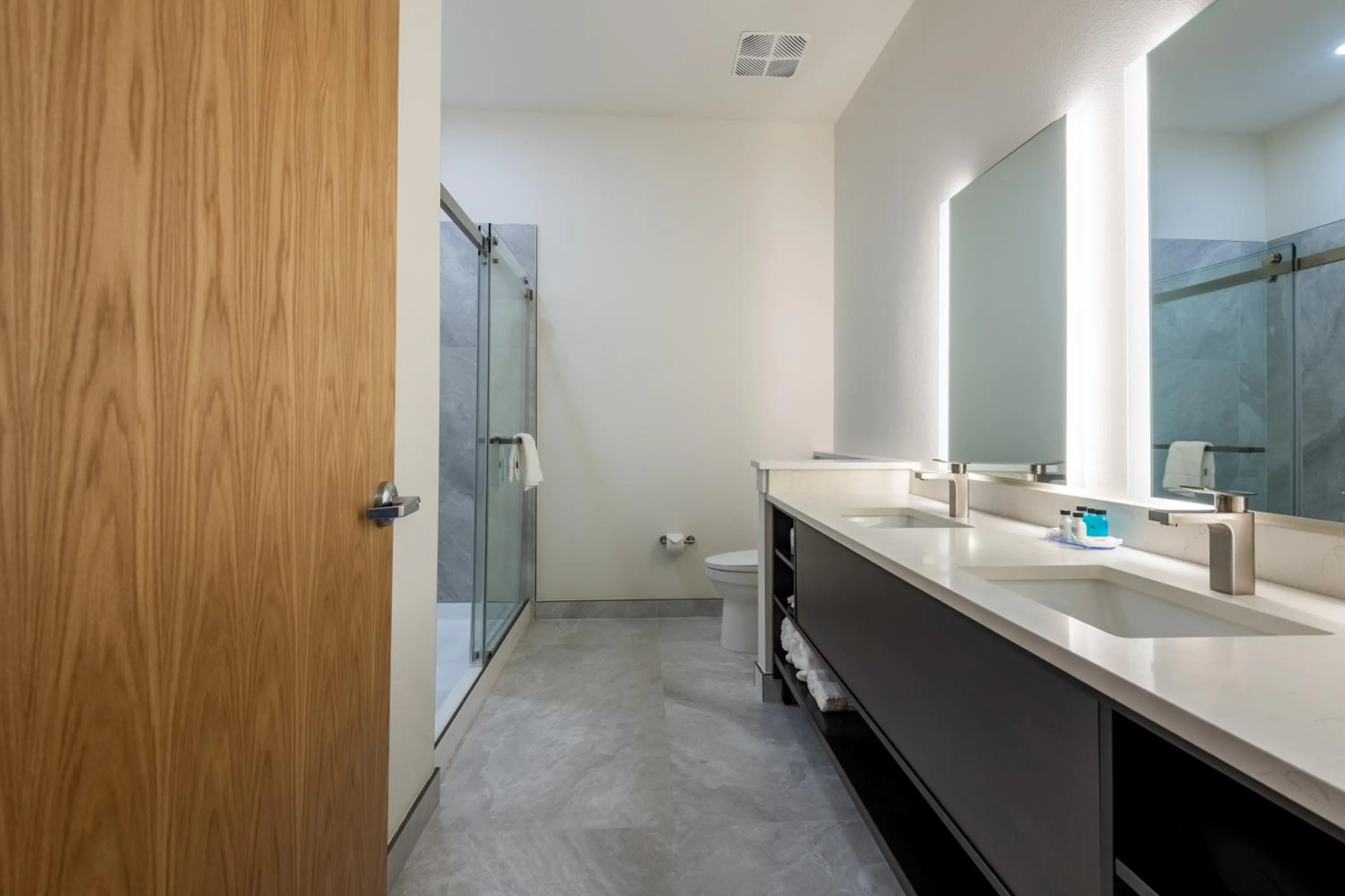 The J Hotel Dunedin Clearwater, an Ascend Collection Hotel