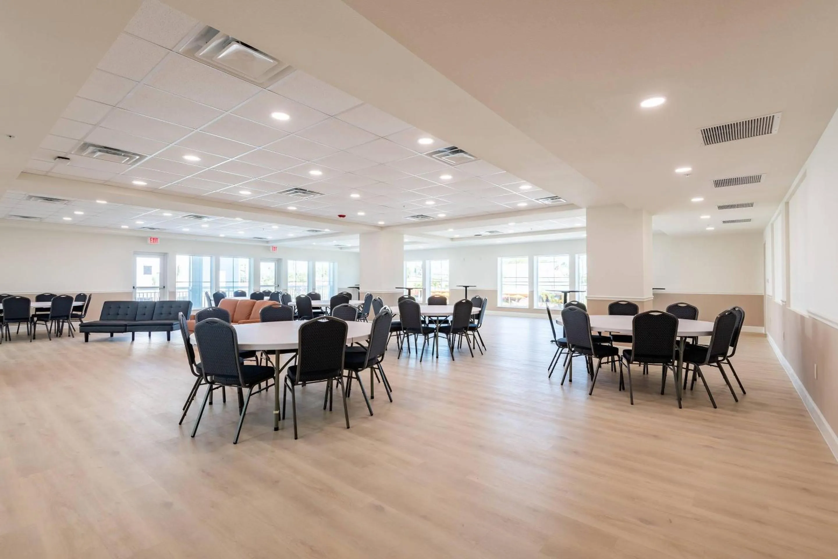 Meeting/conference room in The J Hotel Dunedin Clearwater, an Ascend Collection Hotel