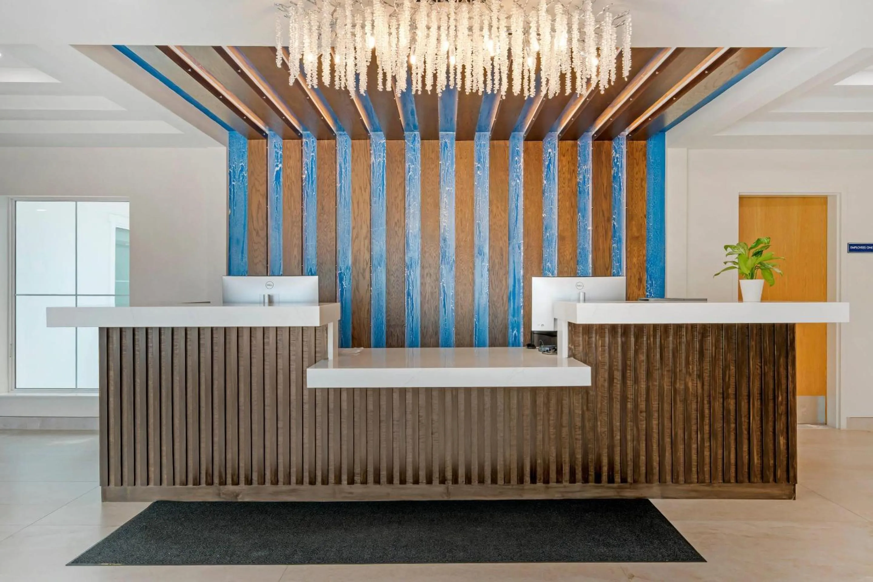 Lobby or reception in The J Hotel Dunedin Clearwater, an Ascend Collection Hotel