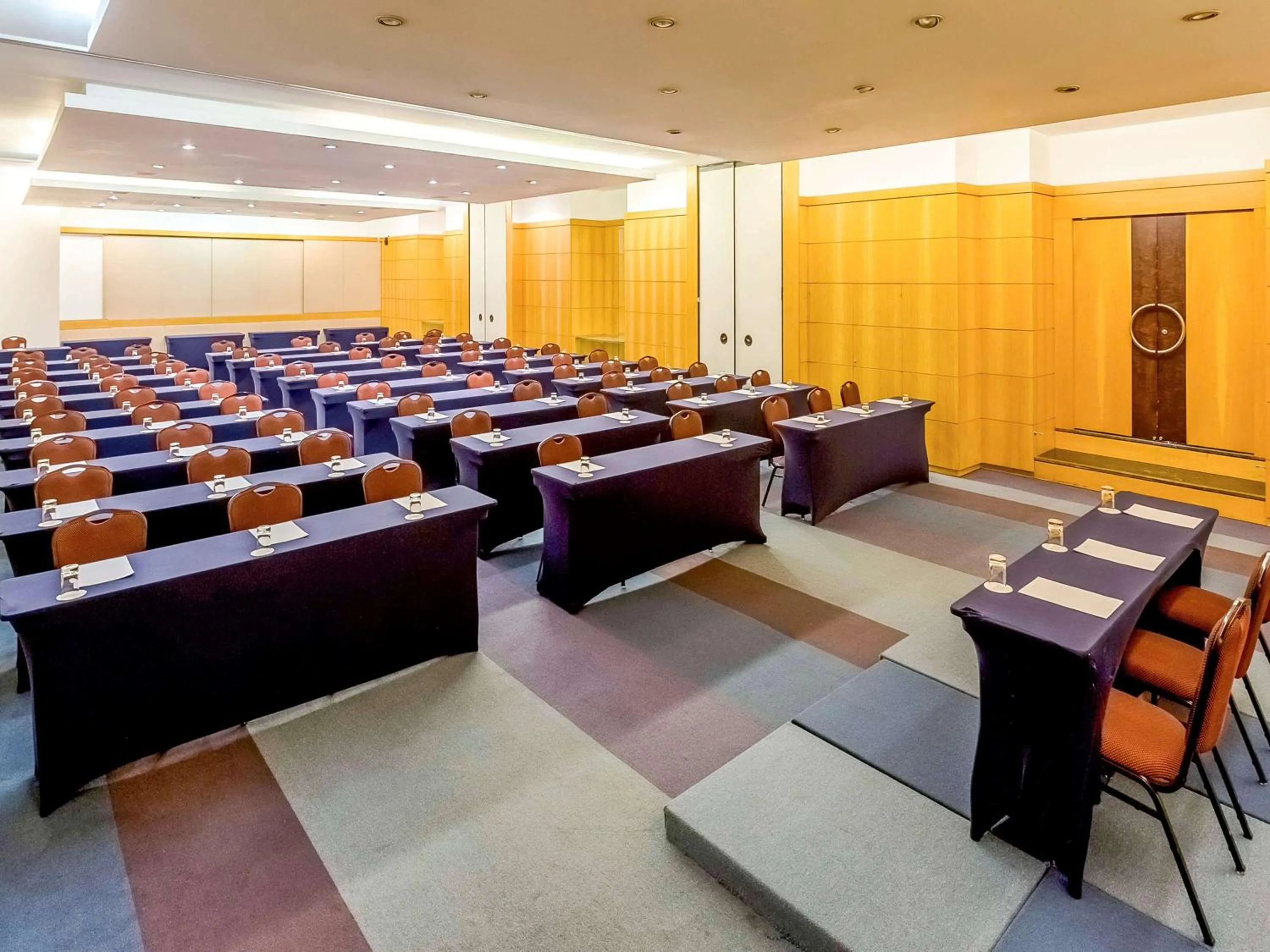 Meeting/conference room in Pergamon SP Frei Caneca by Accor