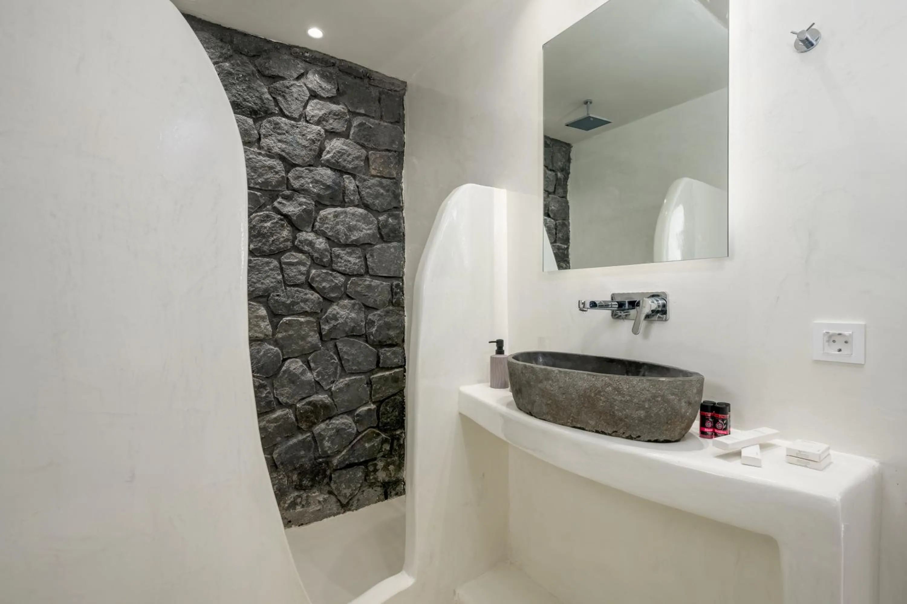Bathroom in San Nectar Luxury Villas
