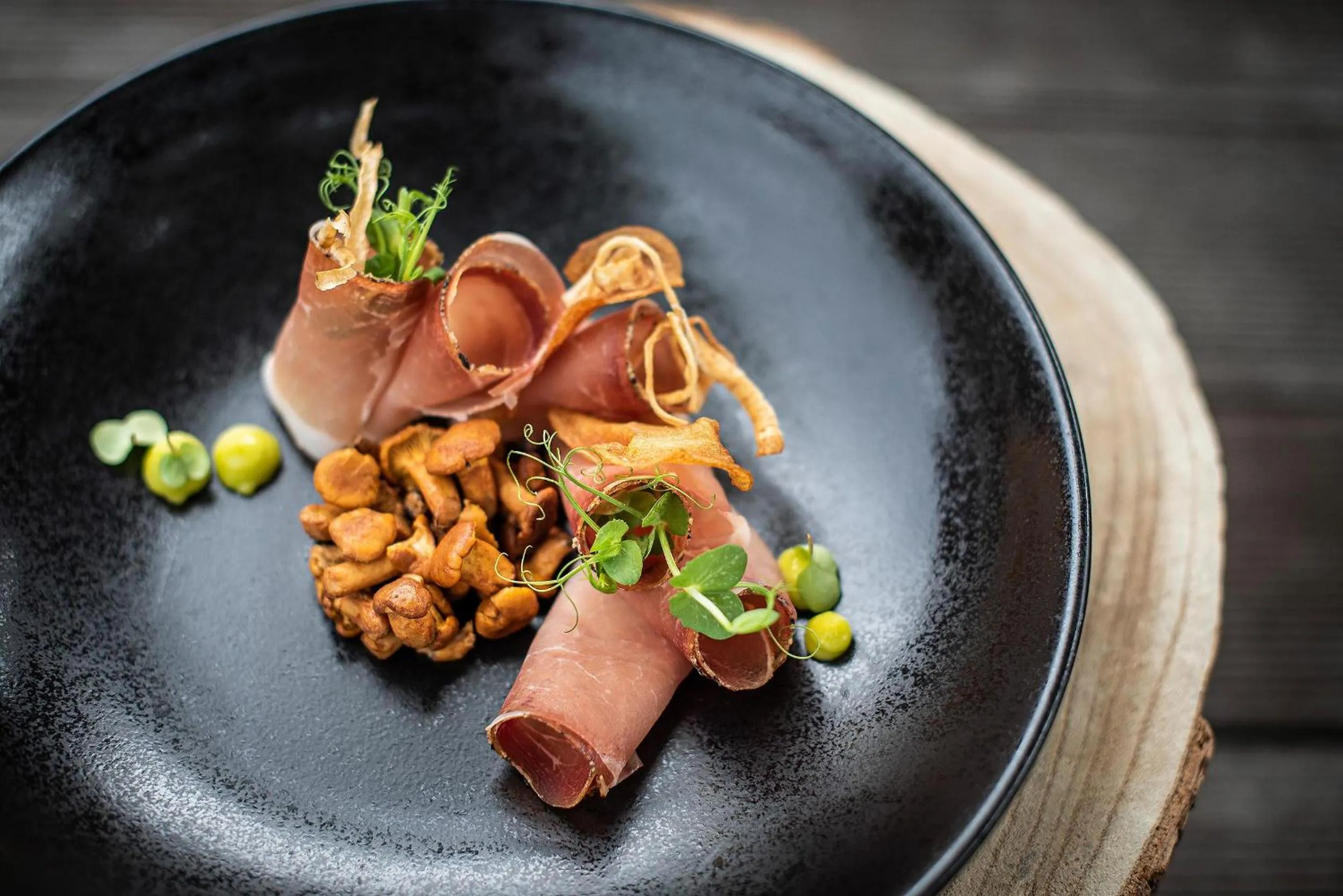 Restaurant/places to eat in Taubers Unterwirt Aktiv & Vitalhotel