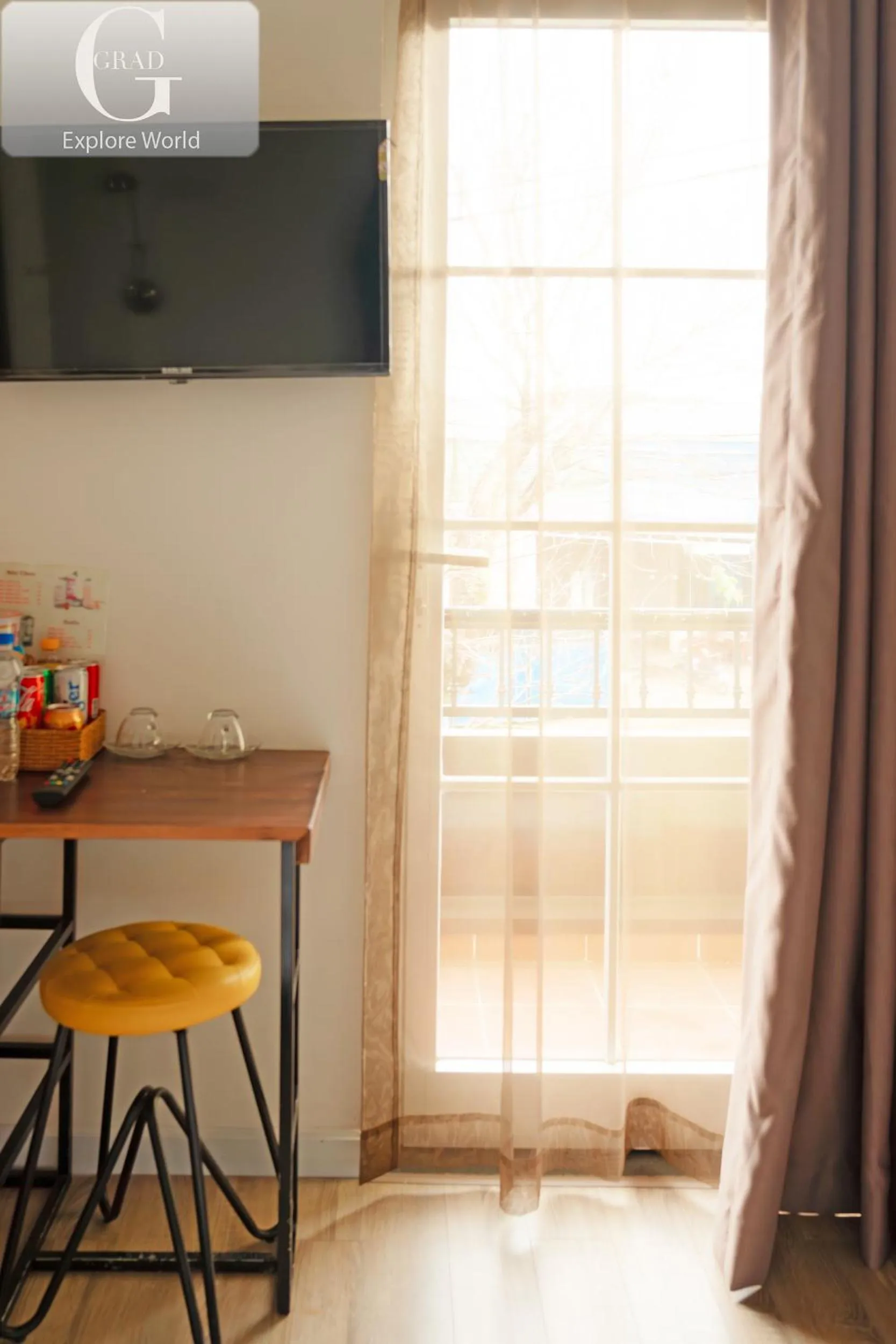 TV and multimedia in Hoang Yen Villa & Coffee