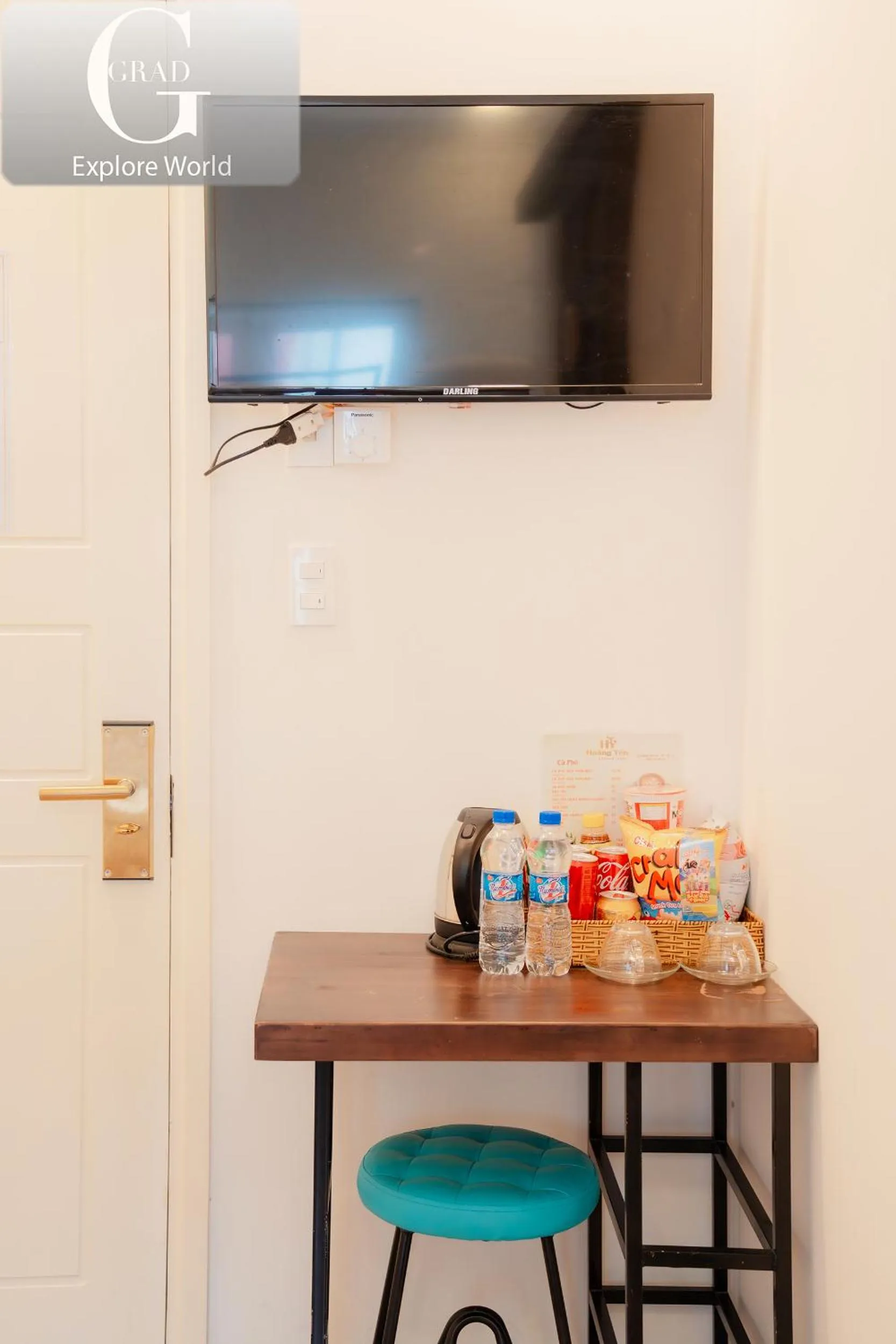 TV and multimedia in Hoang Yen Villa & Coffee