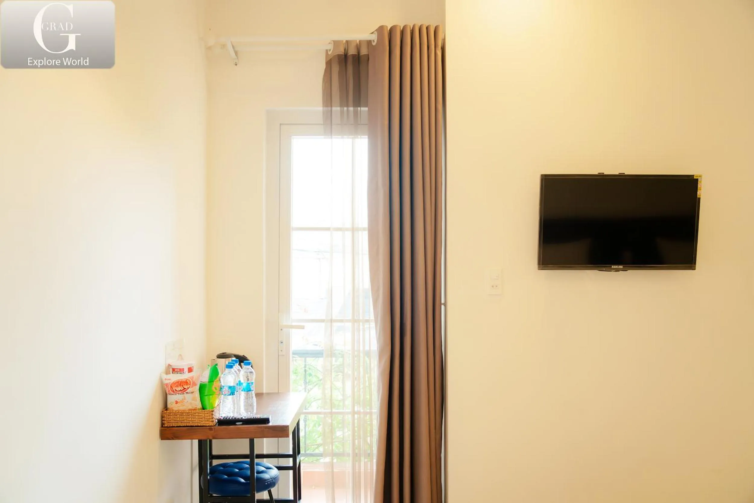 TV and multimedia in Hoang Yen Villa & Coffee