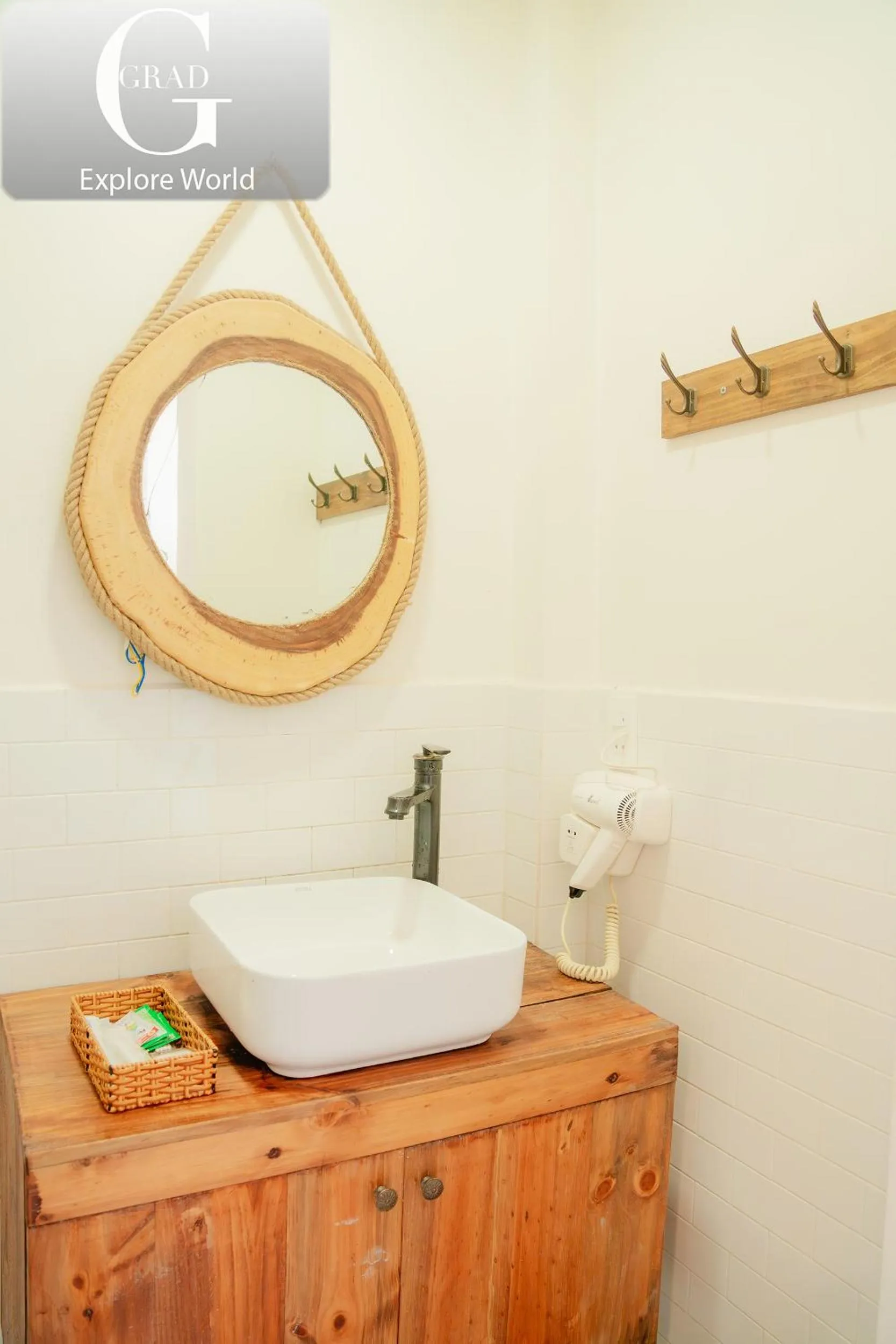 Bathroom in Hoang Yen Villa & Coffee