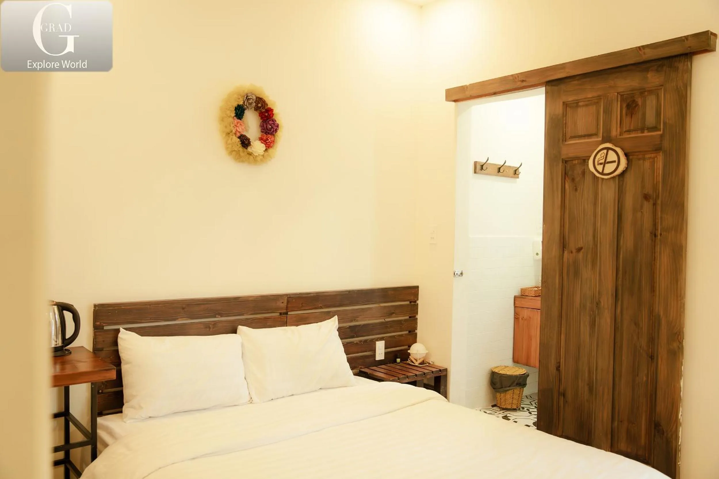 Bed in Hoang Yen Villa & Coffee