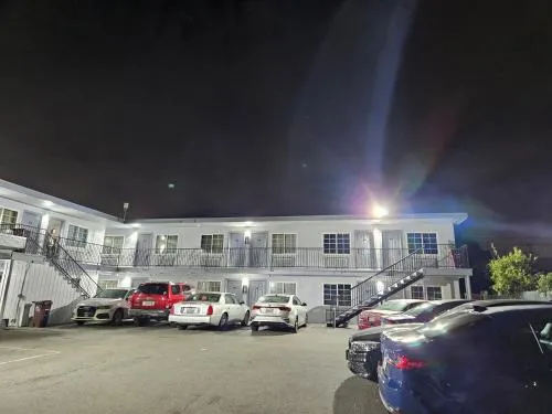 Palms motel