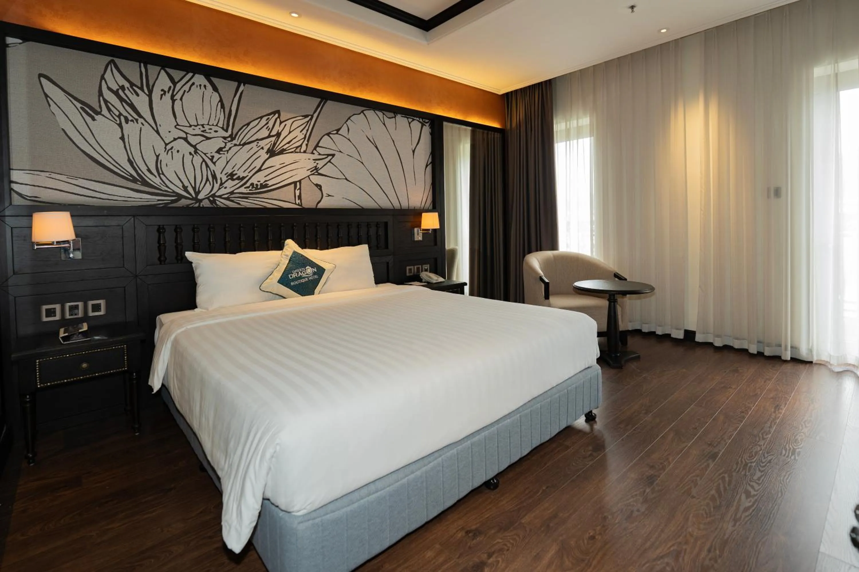 Bed in Green Dragon Boutique Hotel