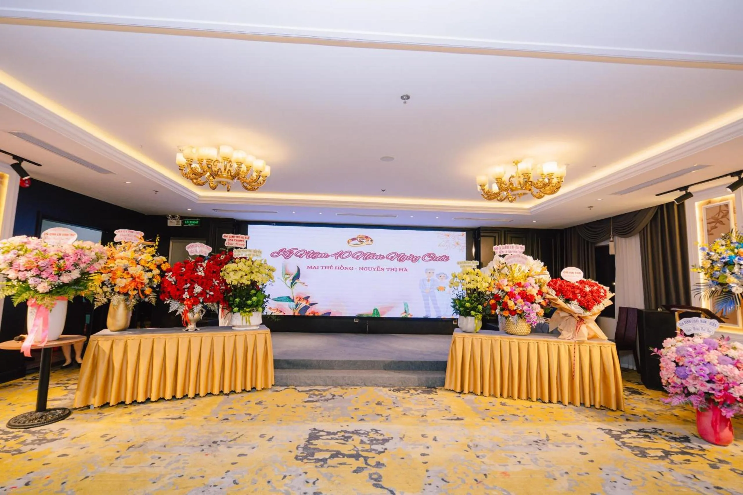 Restaurant/places to eat in Green Dragon Boutique Hotel