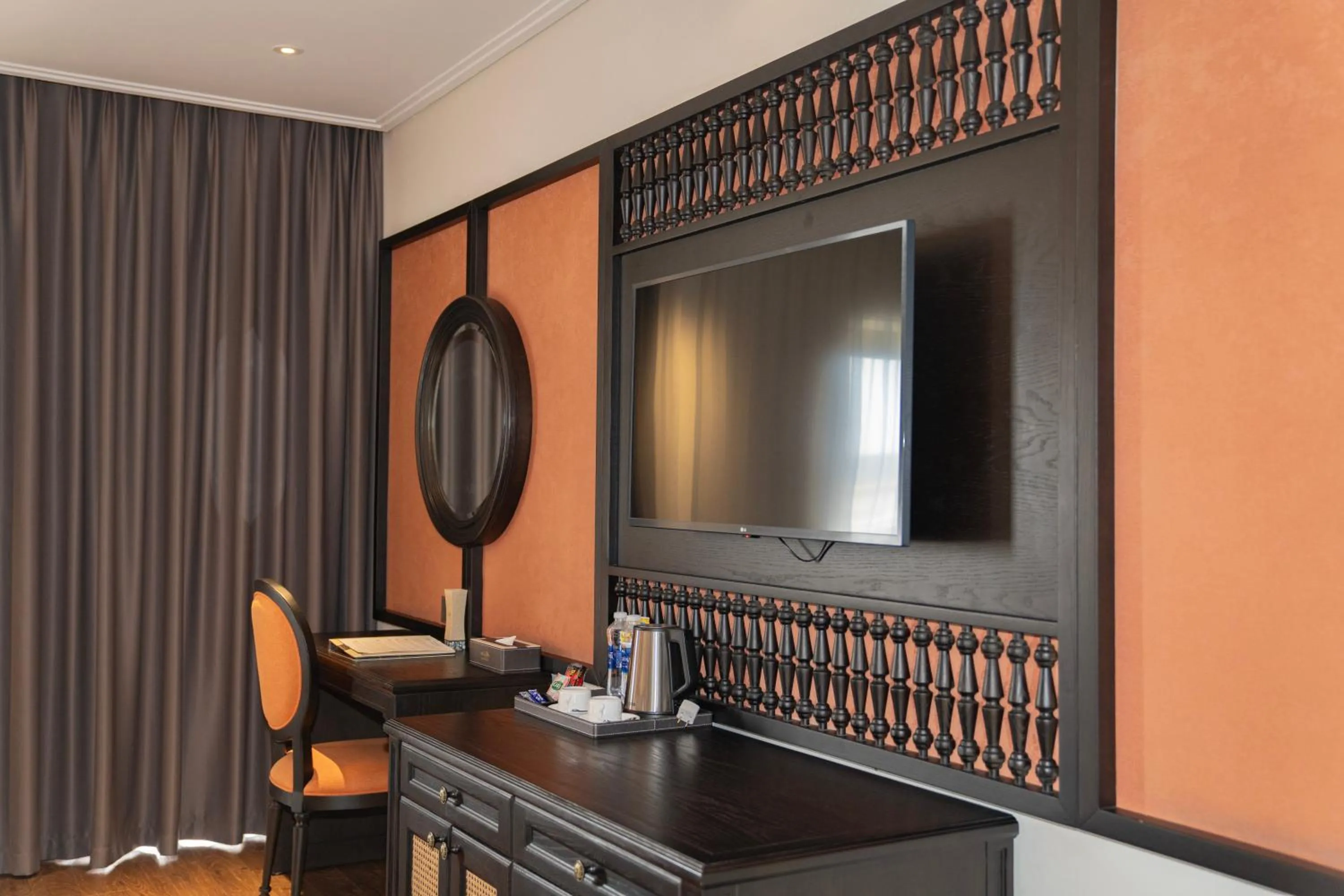 TV and multimedia in Green Dragon Boutique Hotel