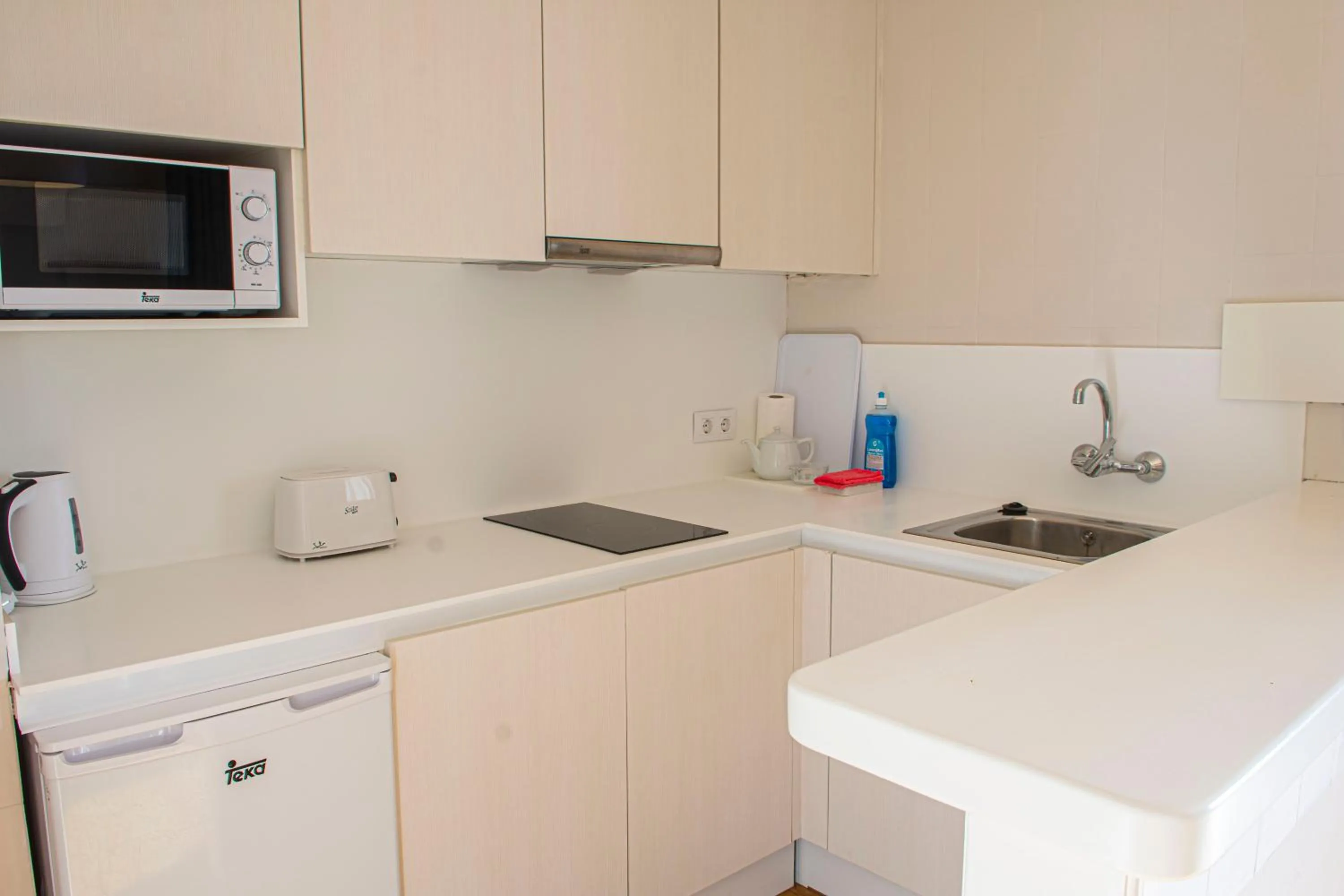 Kitchen or kitchenette in Siesta Mar Apartamentos