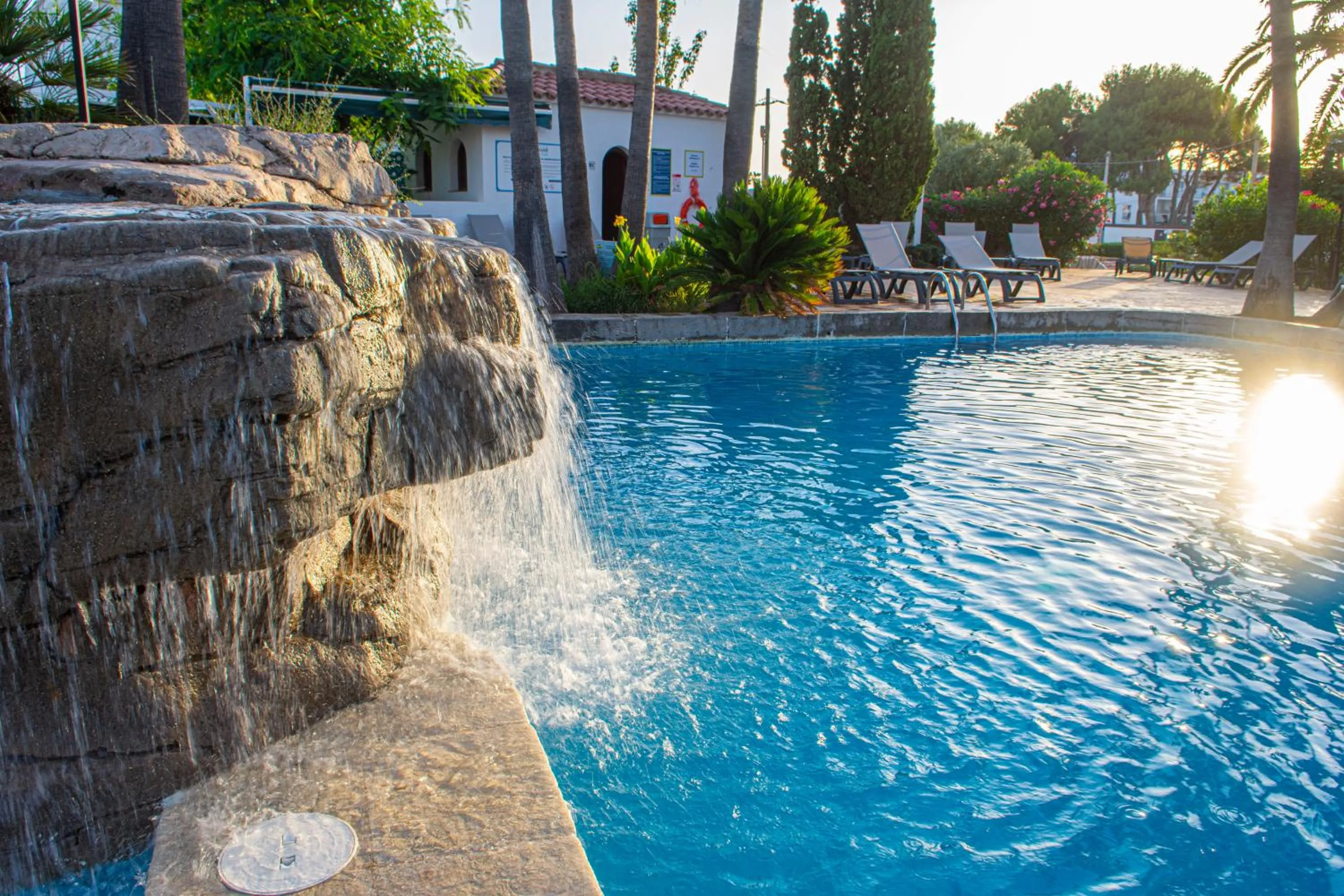 Swimming pool in Siesta Mar Apartamentos