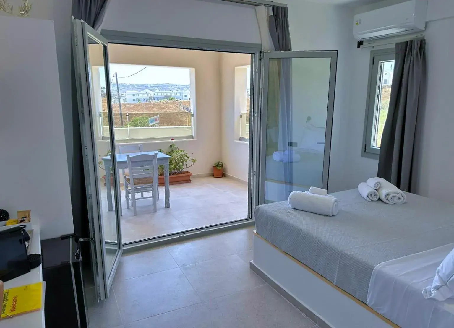 Deluxe Double Room with Balcony and Sea View in Lovely Hot-L Deluxe Double Room with Balcony and Sea View in Lovely Hot-L