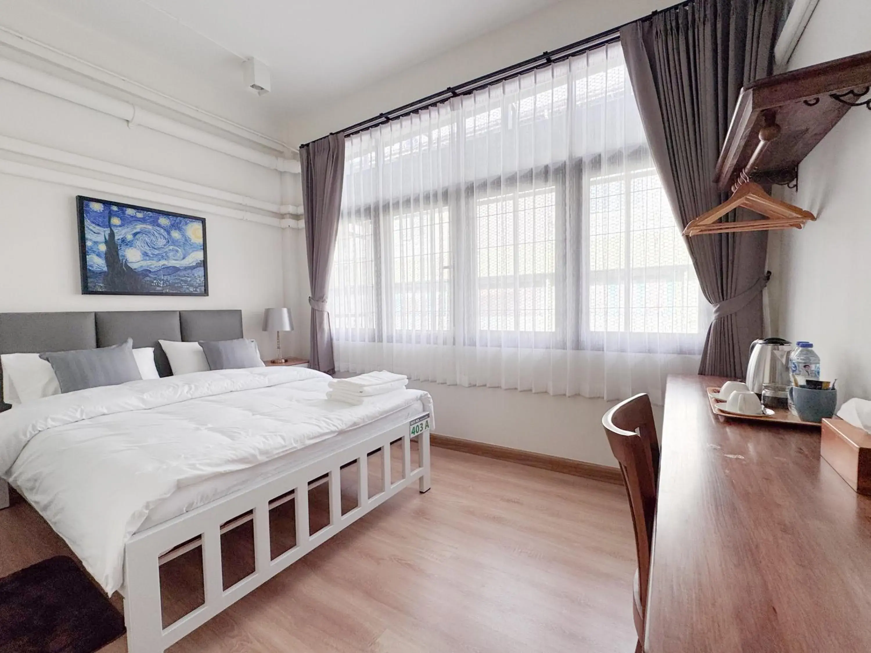 Double Room with Private Bathroom - single occupancy in Vintana Siam Bangkok Hotel Double Room with Private Bathroom - single occupancy in Vintana Siam Bangkok Hotel
