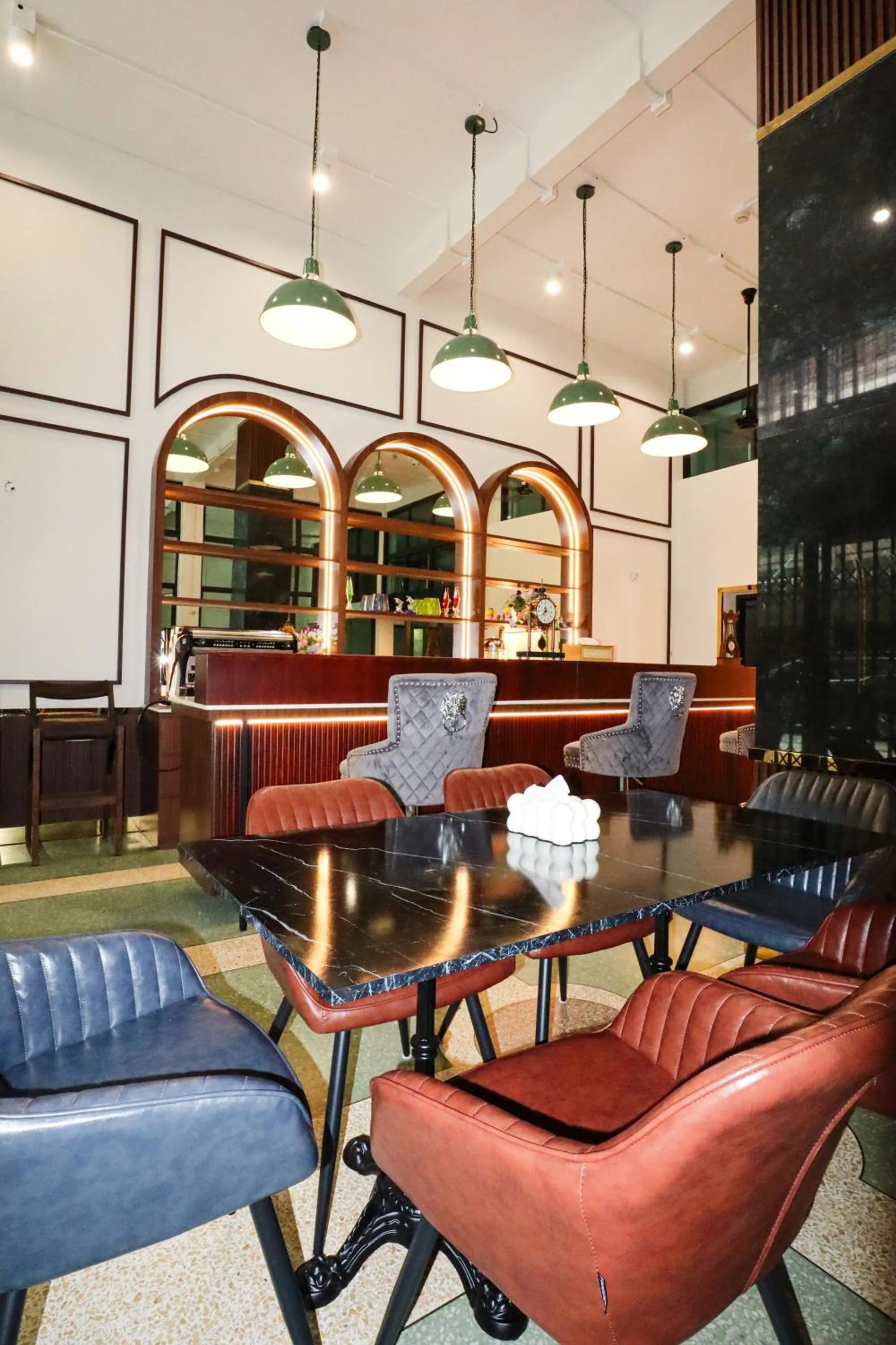 Seating area in Vintana Siam Bangkok Hotel