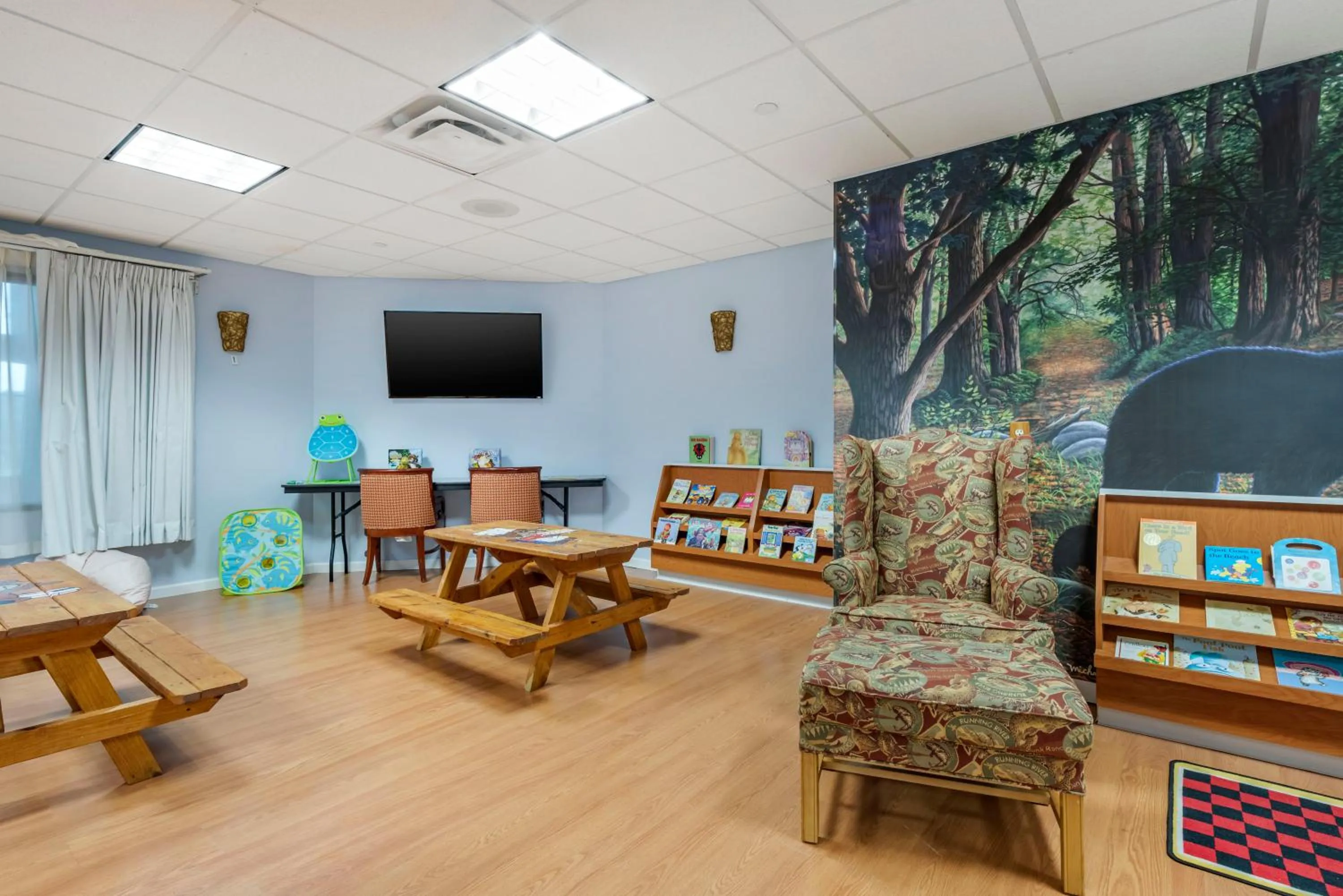Communal lounge/ TV room in Three Bears Resort Waterpark Near Tomah Ascend Collection