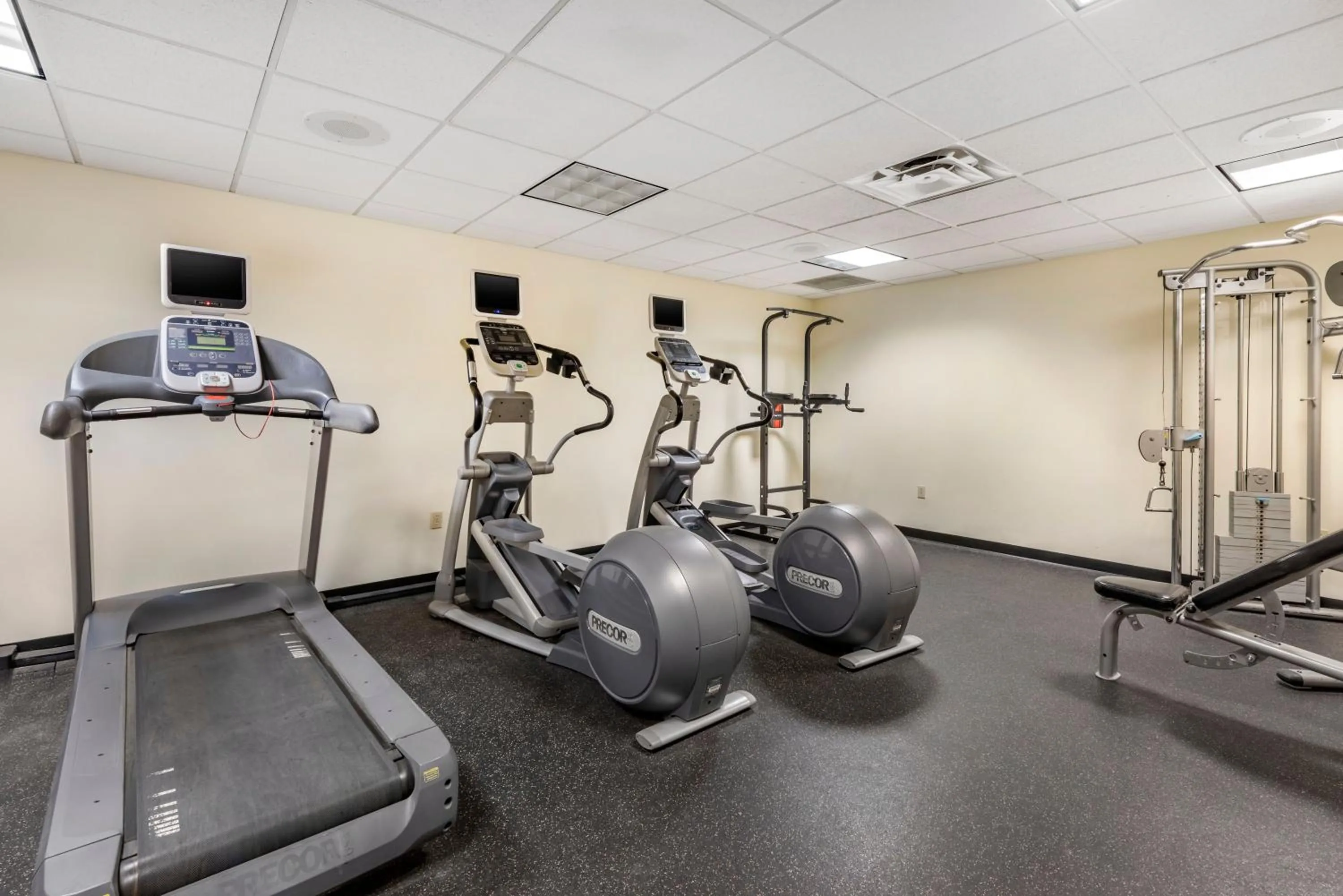 Fitness centre/facilities in Three Bears Resort Waterpark Near Tomah Ascend Collection