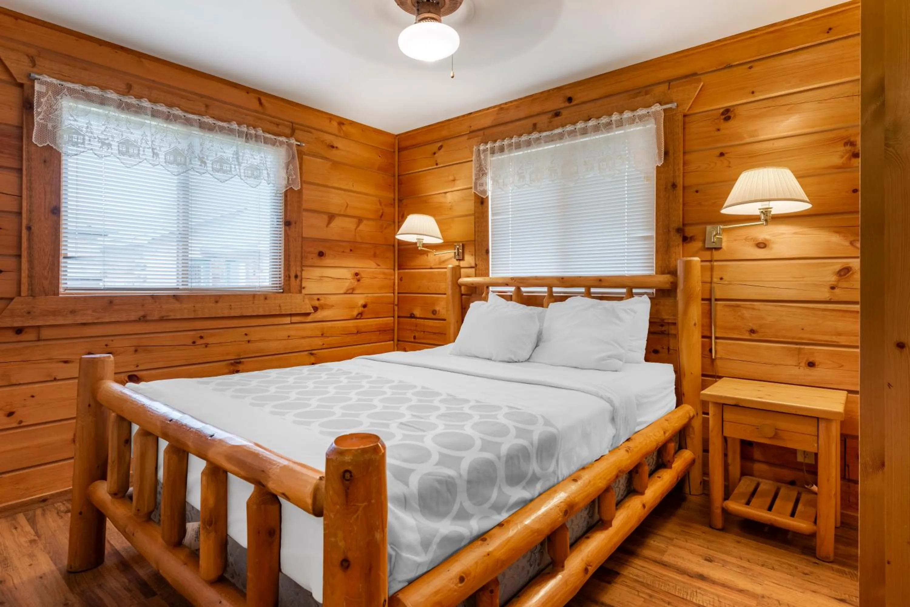 Bed in Three Bears Resort Waterpark Near Tomah Ascend Collection