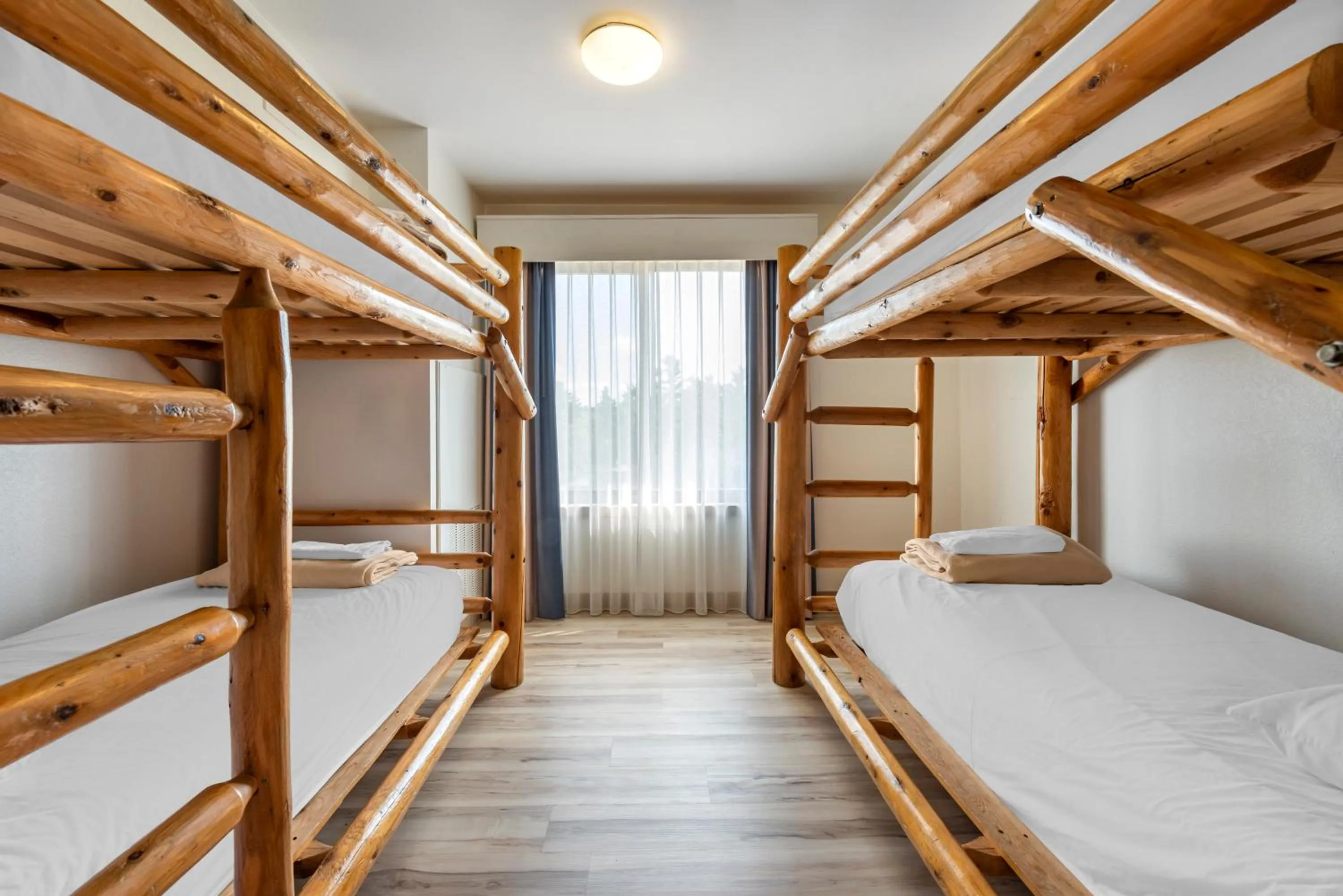 Bed in Three Bears Resort Waterpark Near Tomah Ascend Collection