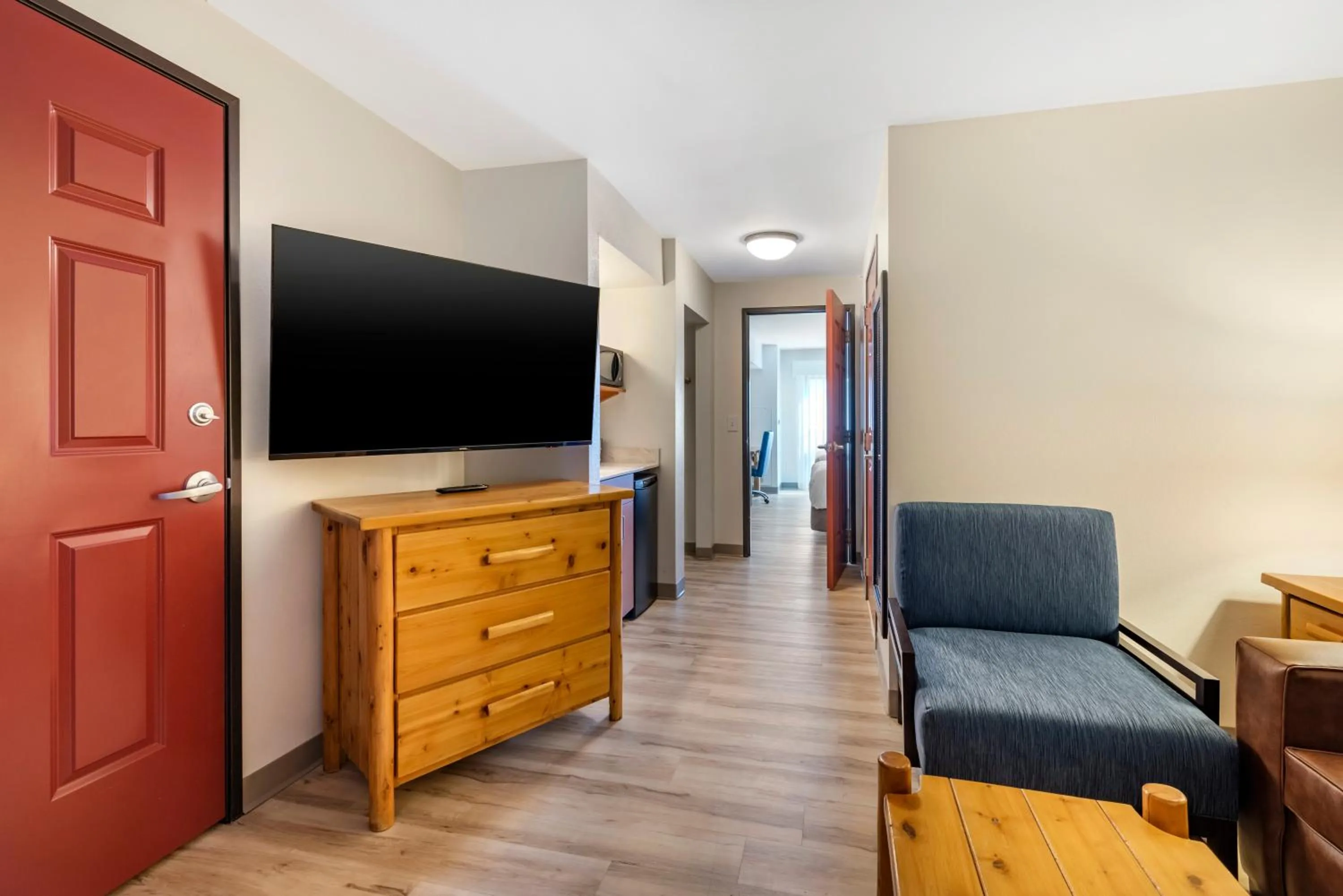 Communal lounge/ TV room in Three Bears Resort Waterpark Near Tomah Ascend Collection