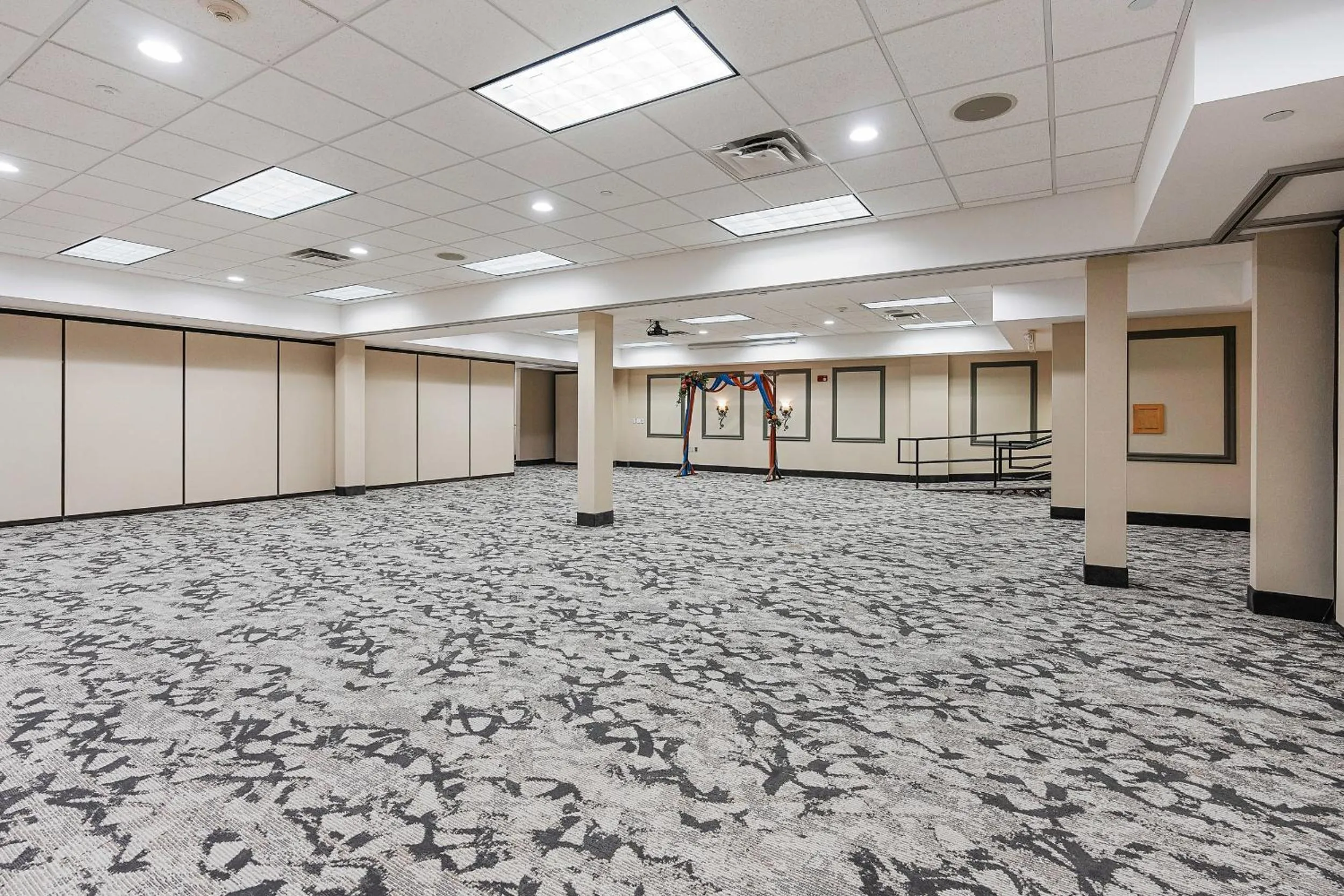 Meeting/conference room in Three Bears Resort Waterpark Near Tomah Ascend Collection