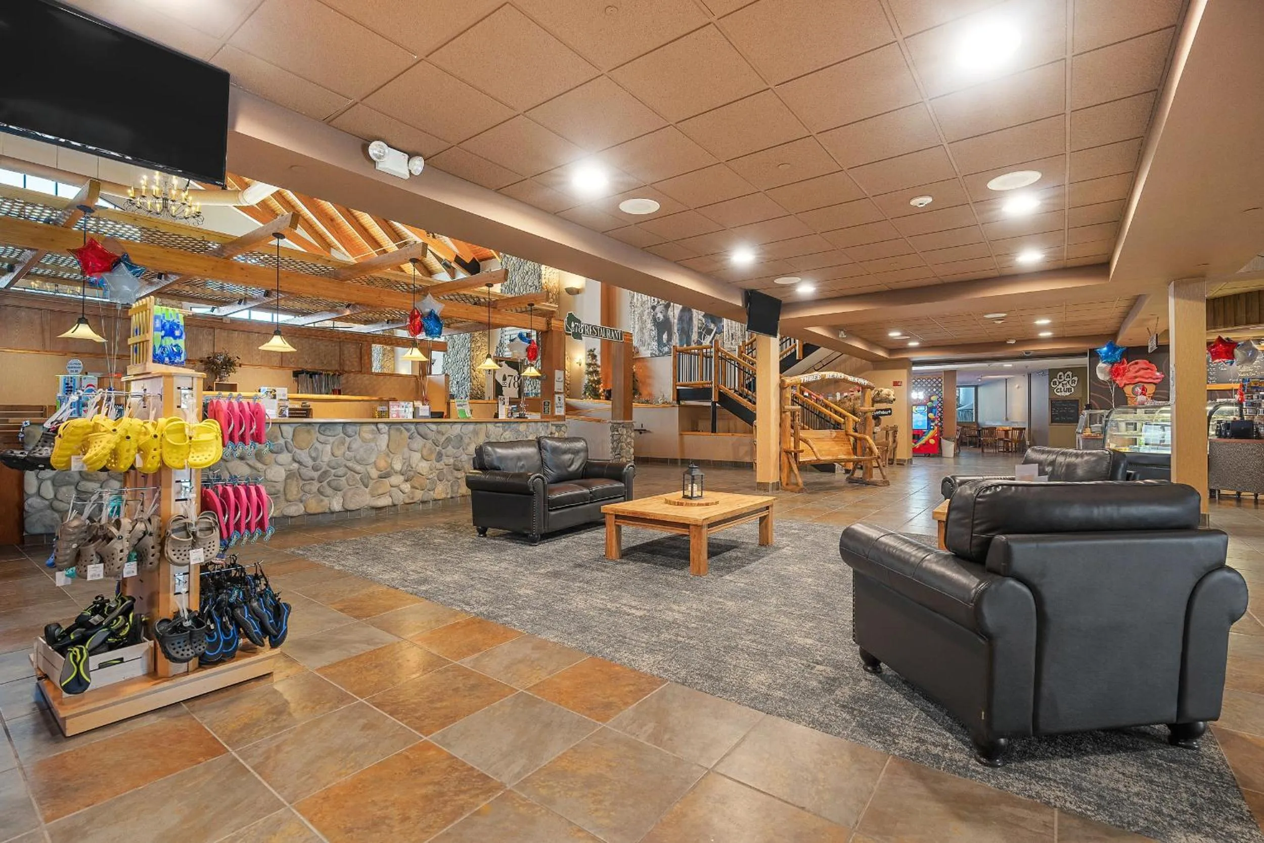 Living room in Three Bears Resort Waterpark Near Tomah Ascend Collection