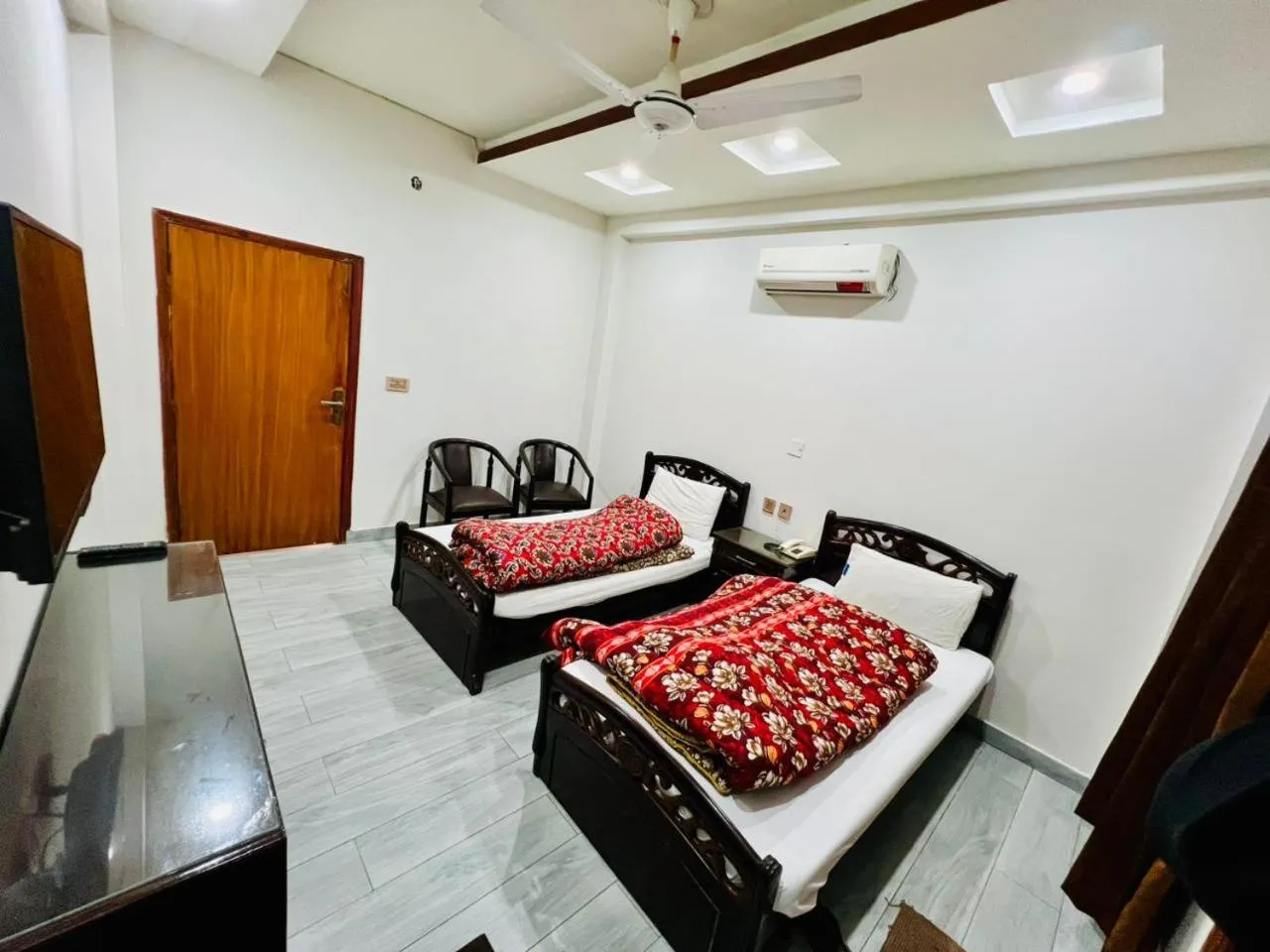 Bed in Citymax Hotel