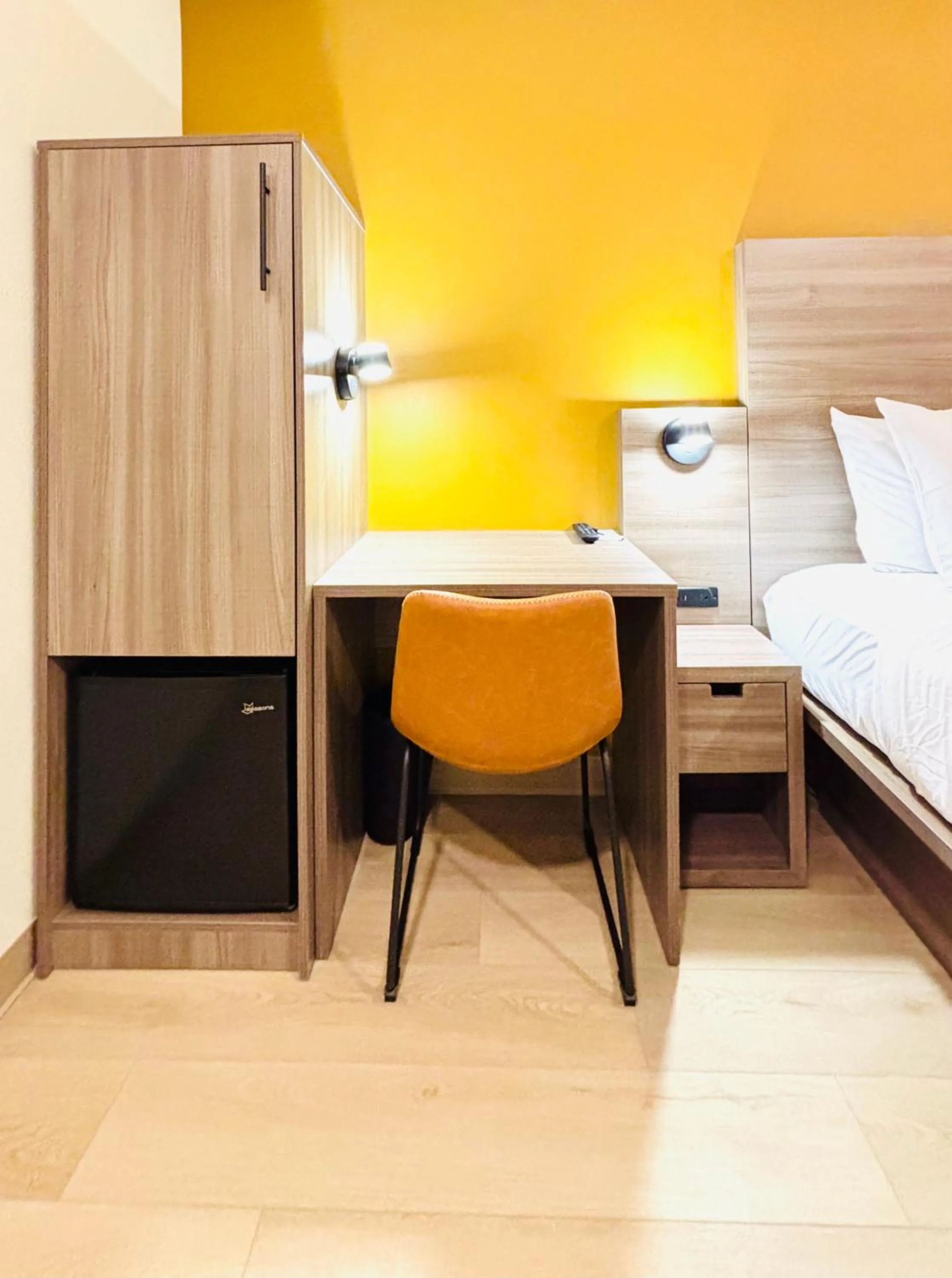 Bedroom, Bed in The Depot Hotel