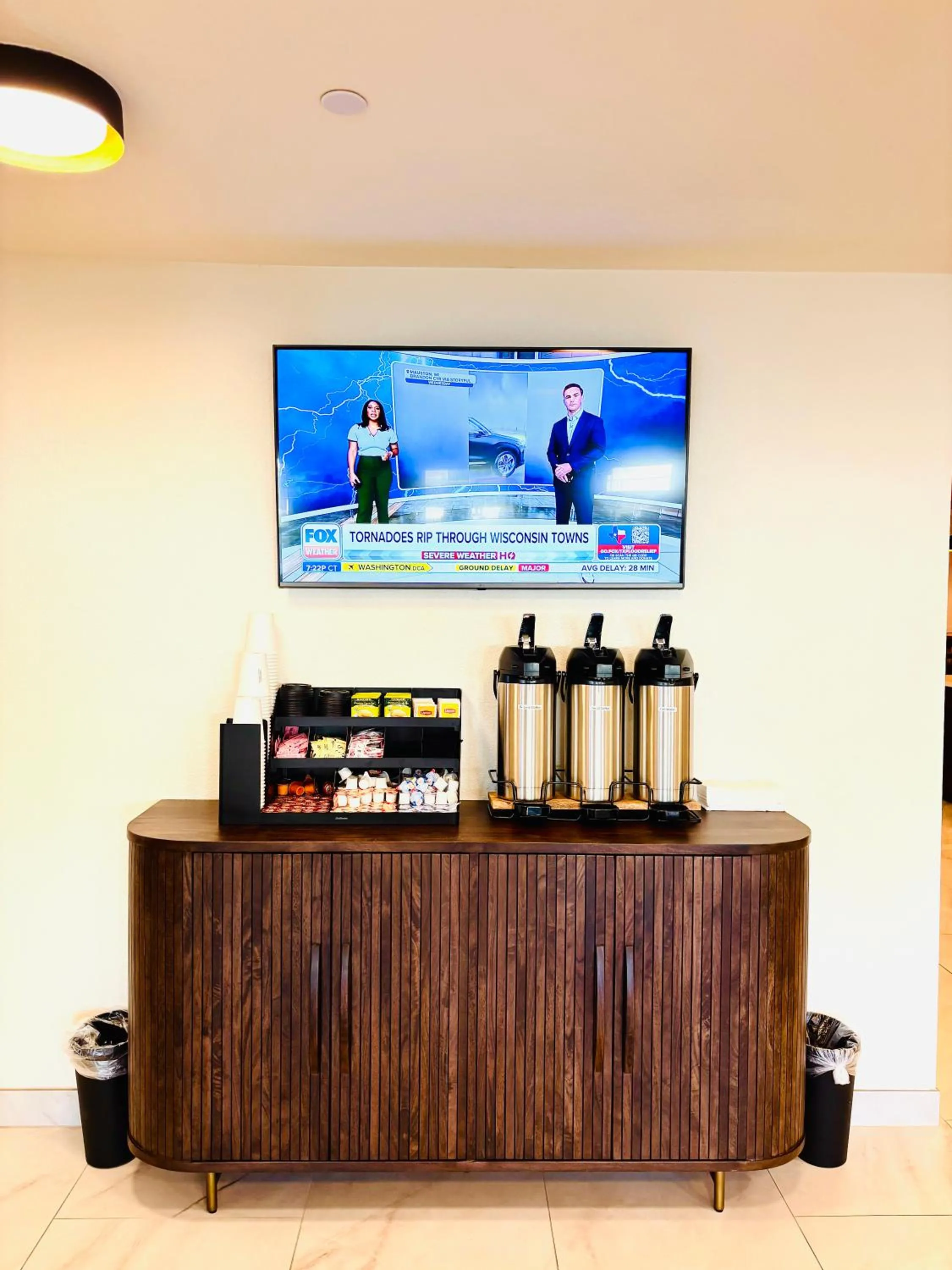 Coffee/tea facilities in The Depot Hotel