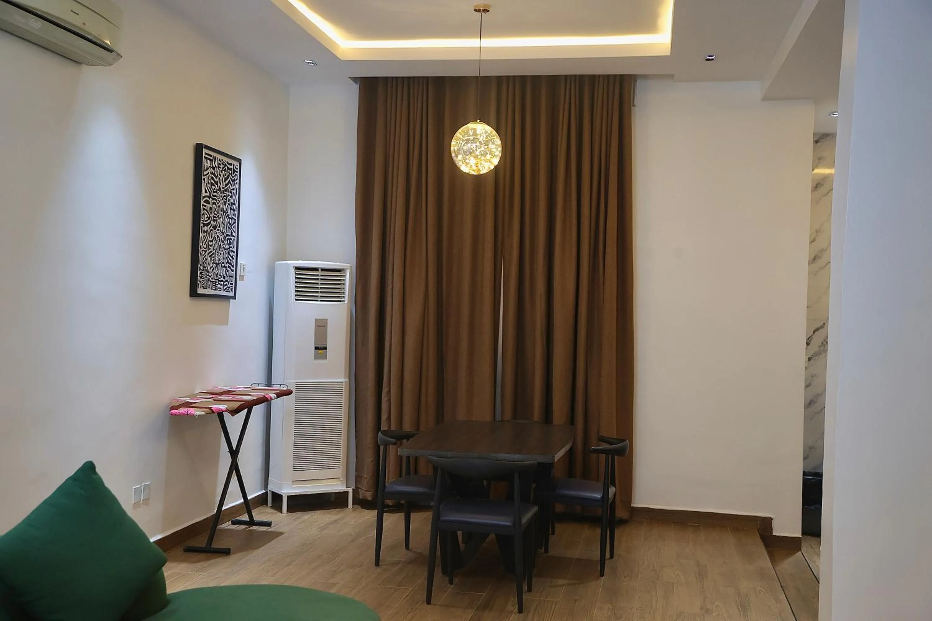 Bolton White Residence